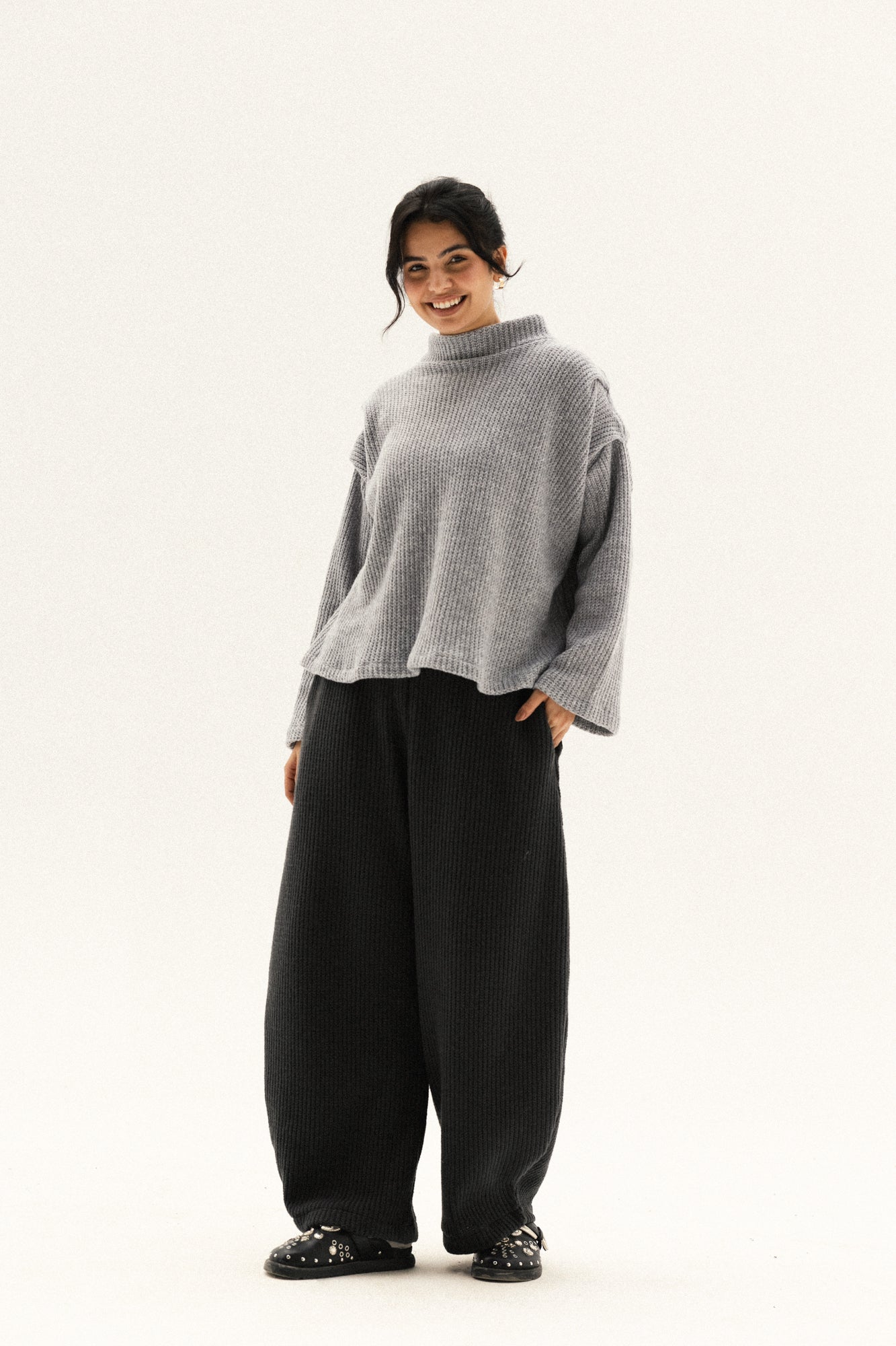 shoulder pullover in grey