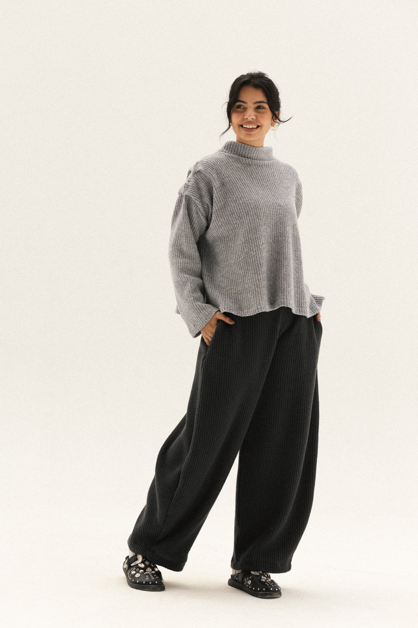 shoulder pullover in grey