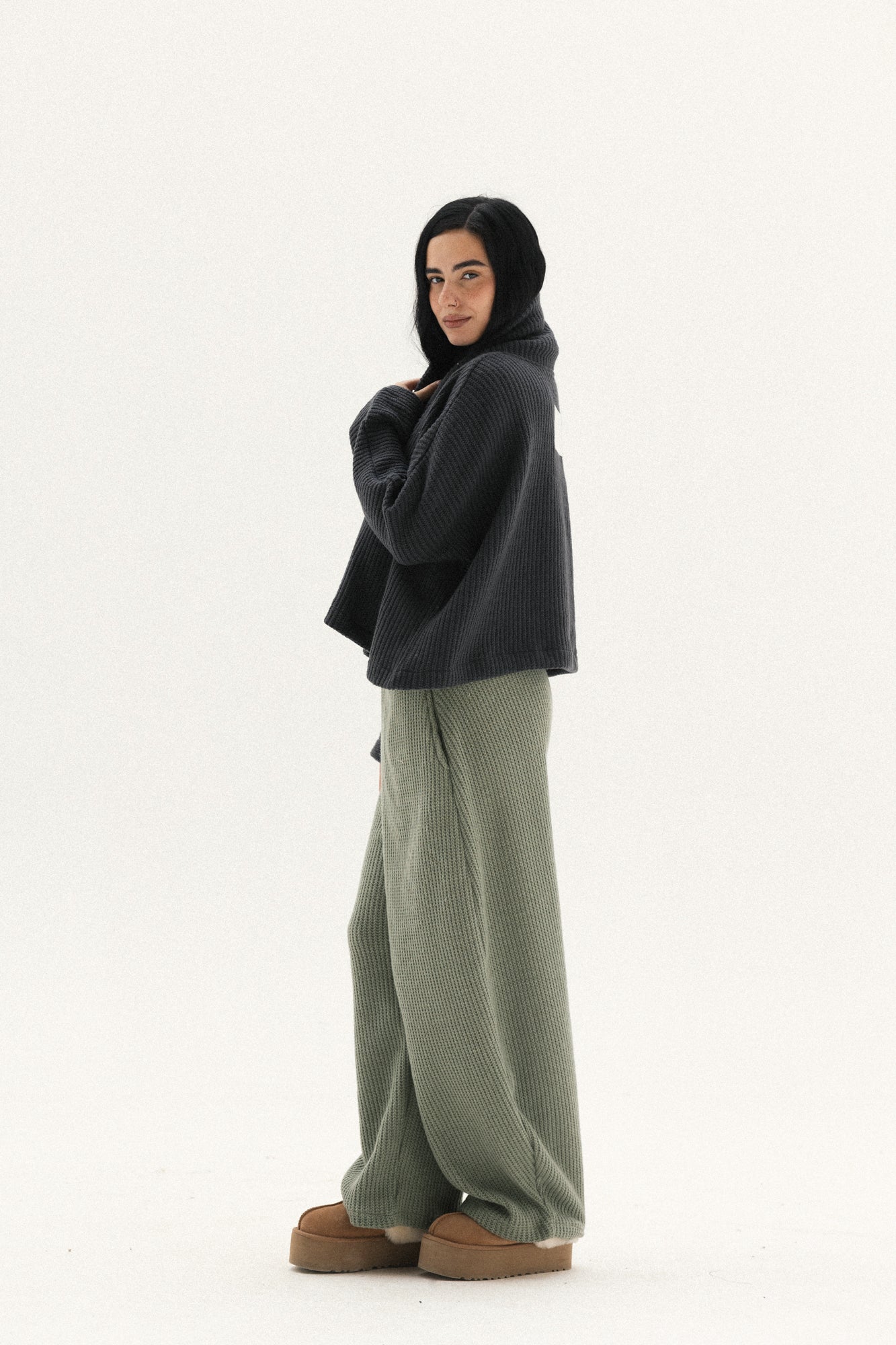 collar pullover in dark grey