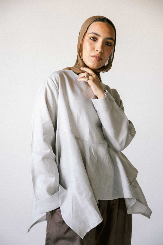 Ruffeled linen top in silver