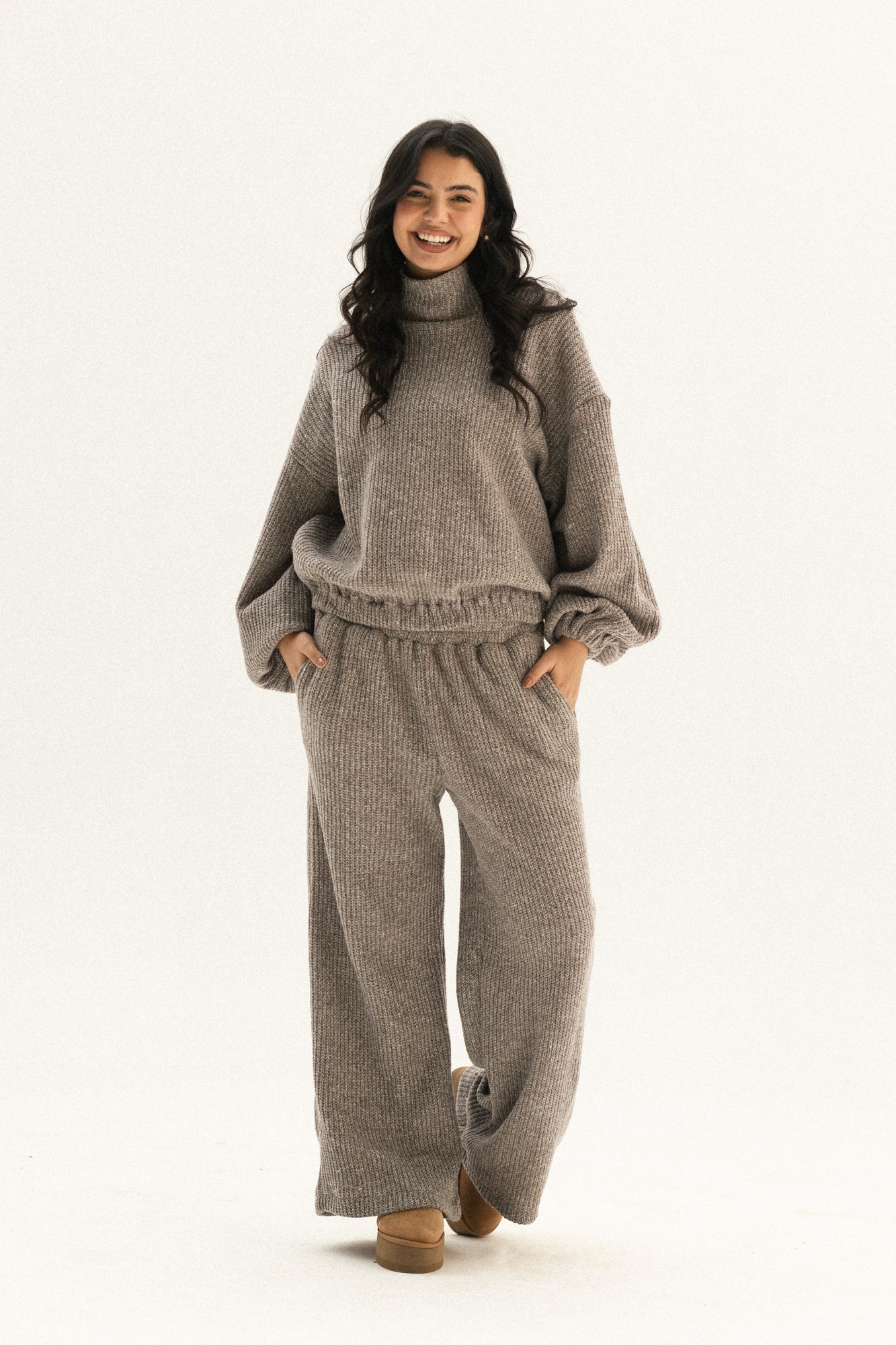 Elastic Knitted Set In Dark-cafe