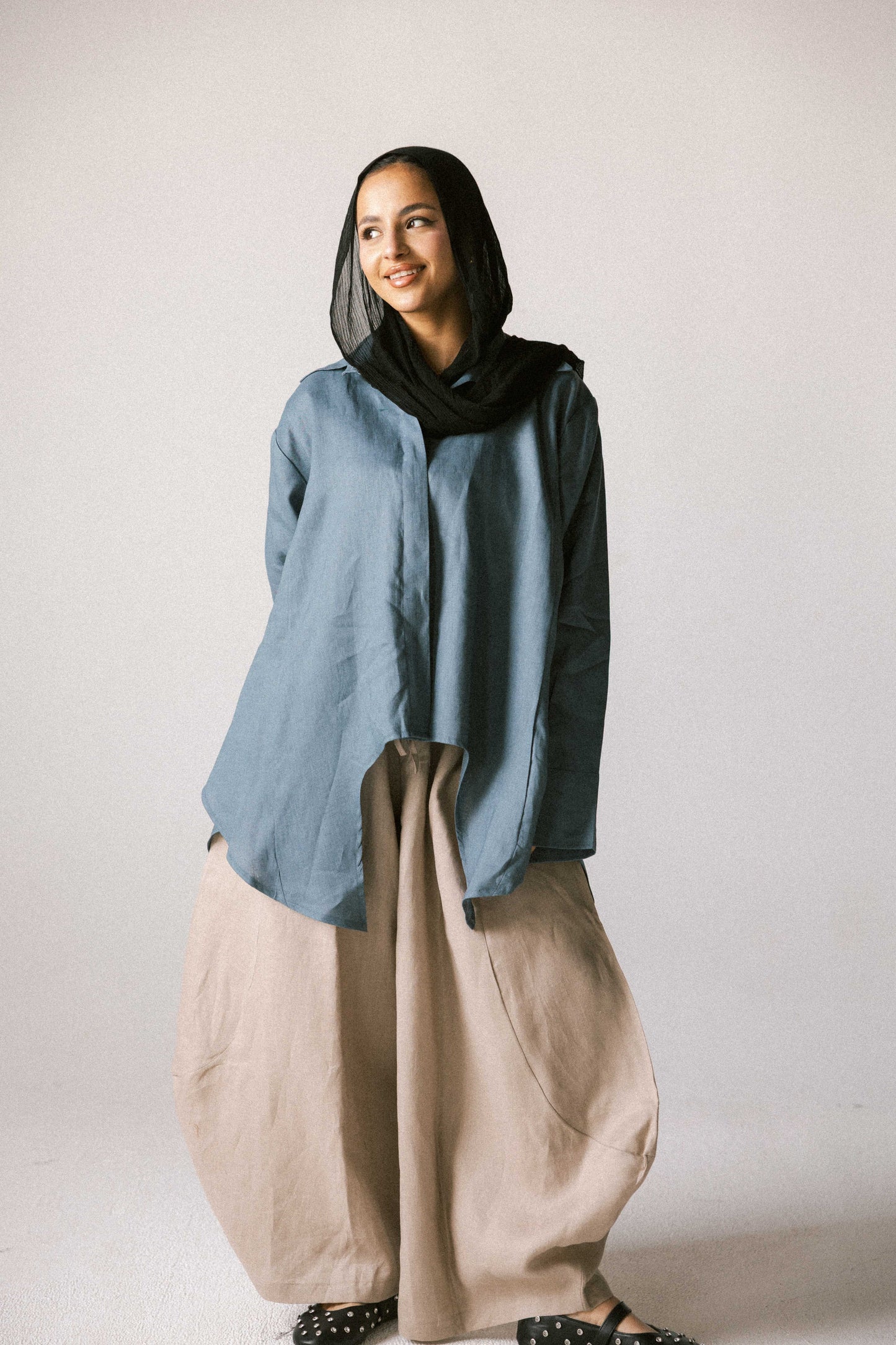 Round shirt in dark denim
