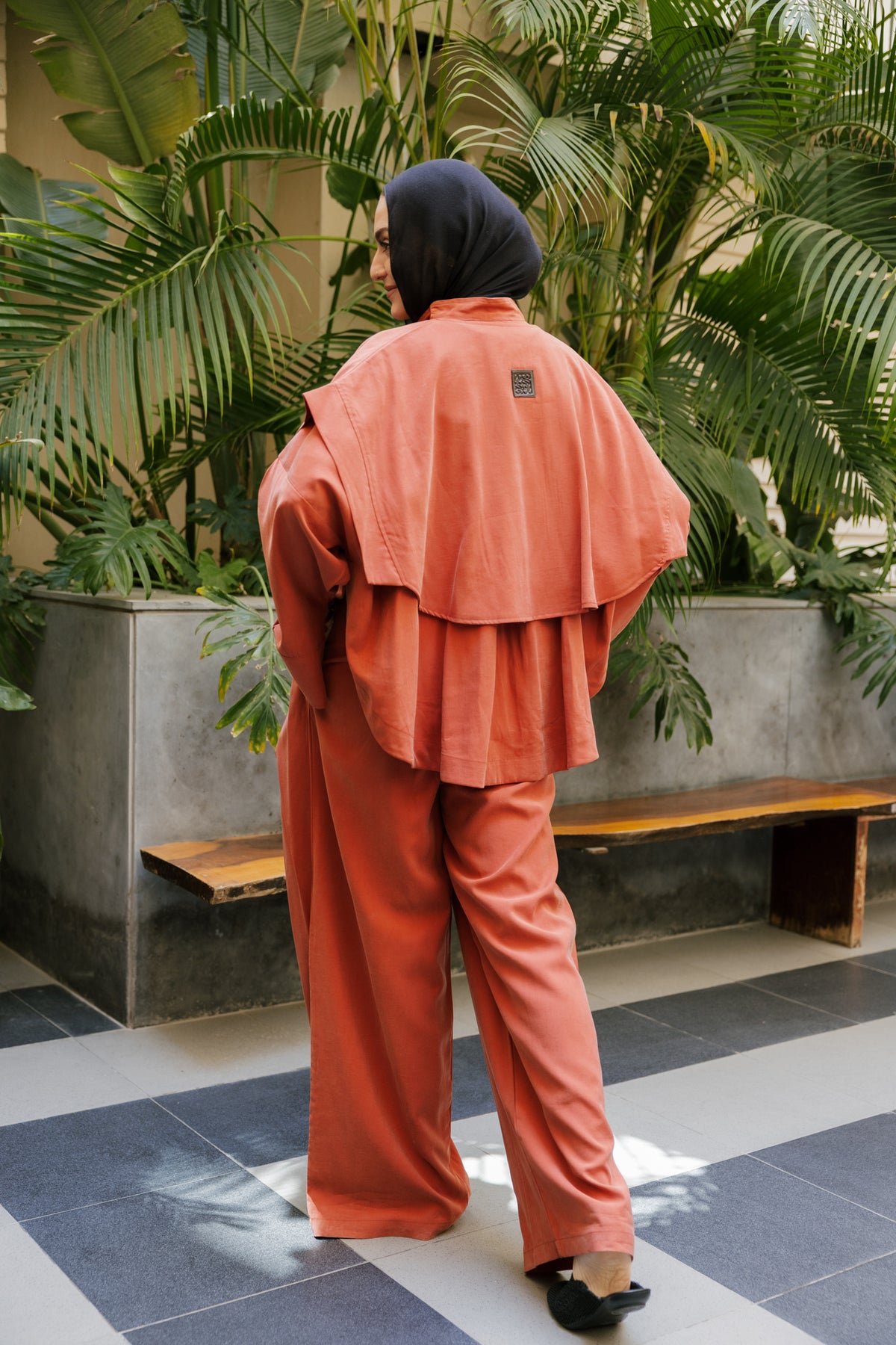 Layered set in taube