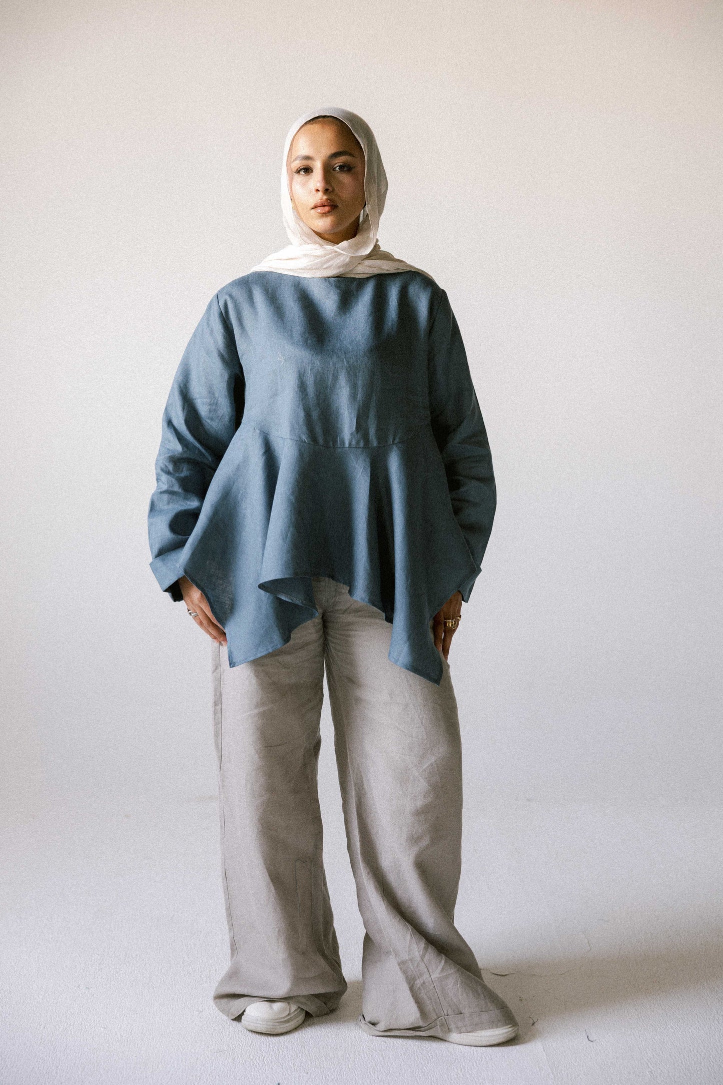 Ruffeled linen top in dark-denim