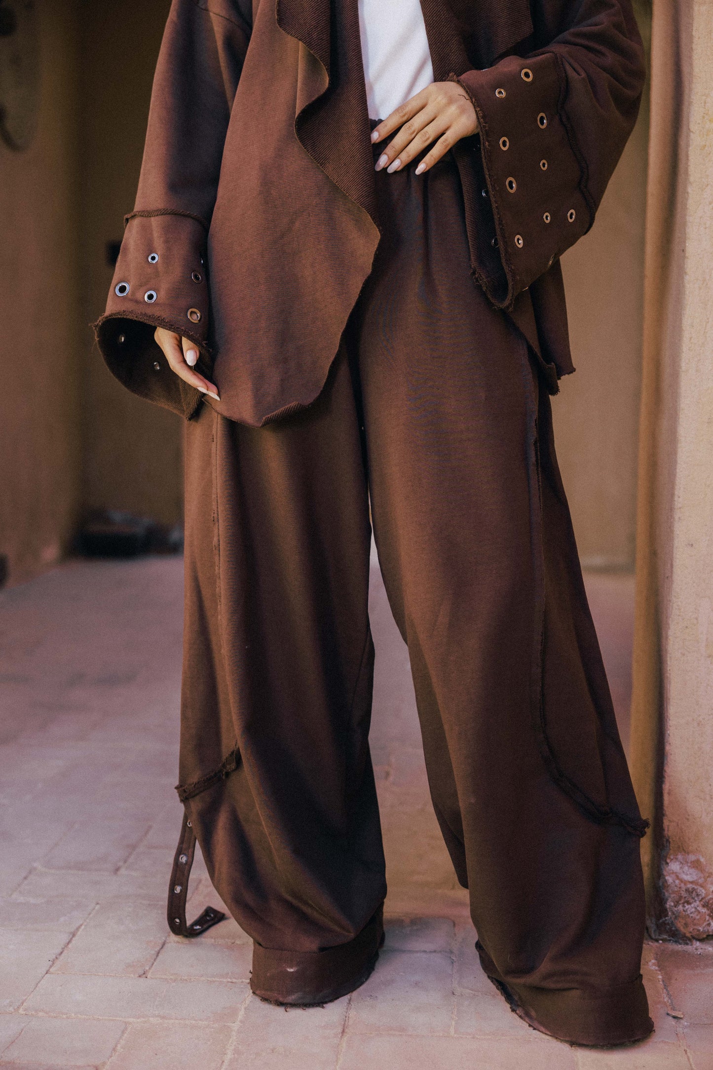 Rouh Cotton Set In Brown