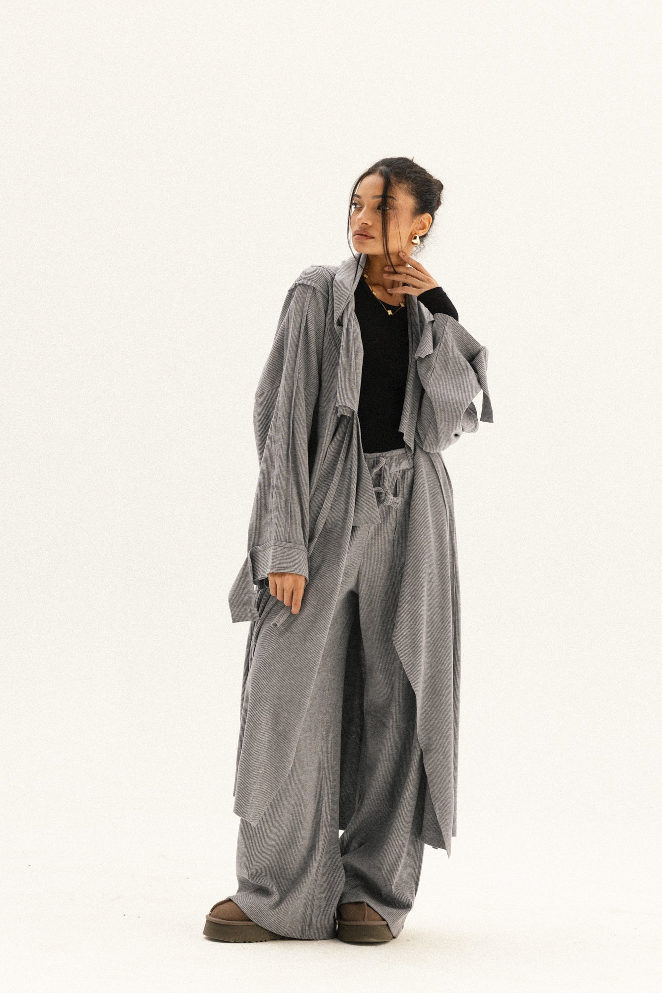 Lined Wool Set In Grey