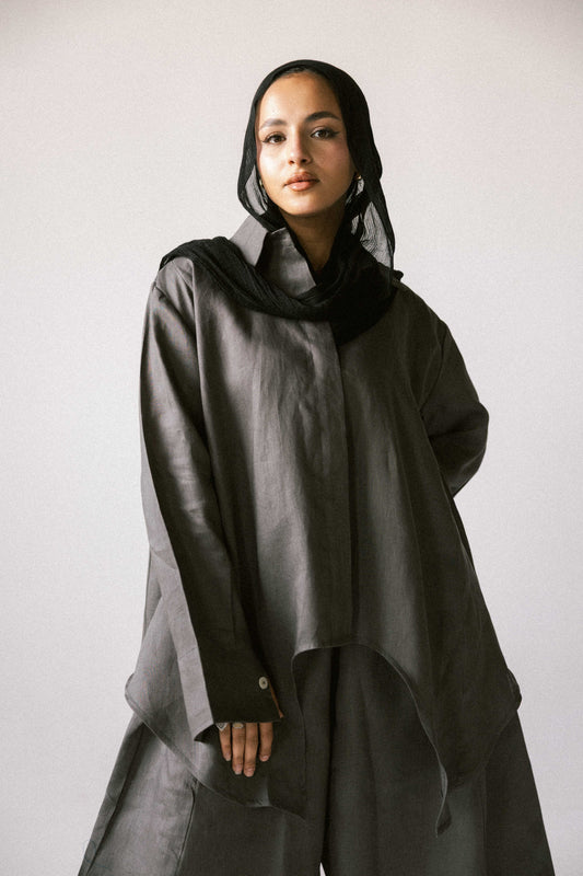 Round shirt in dark grey