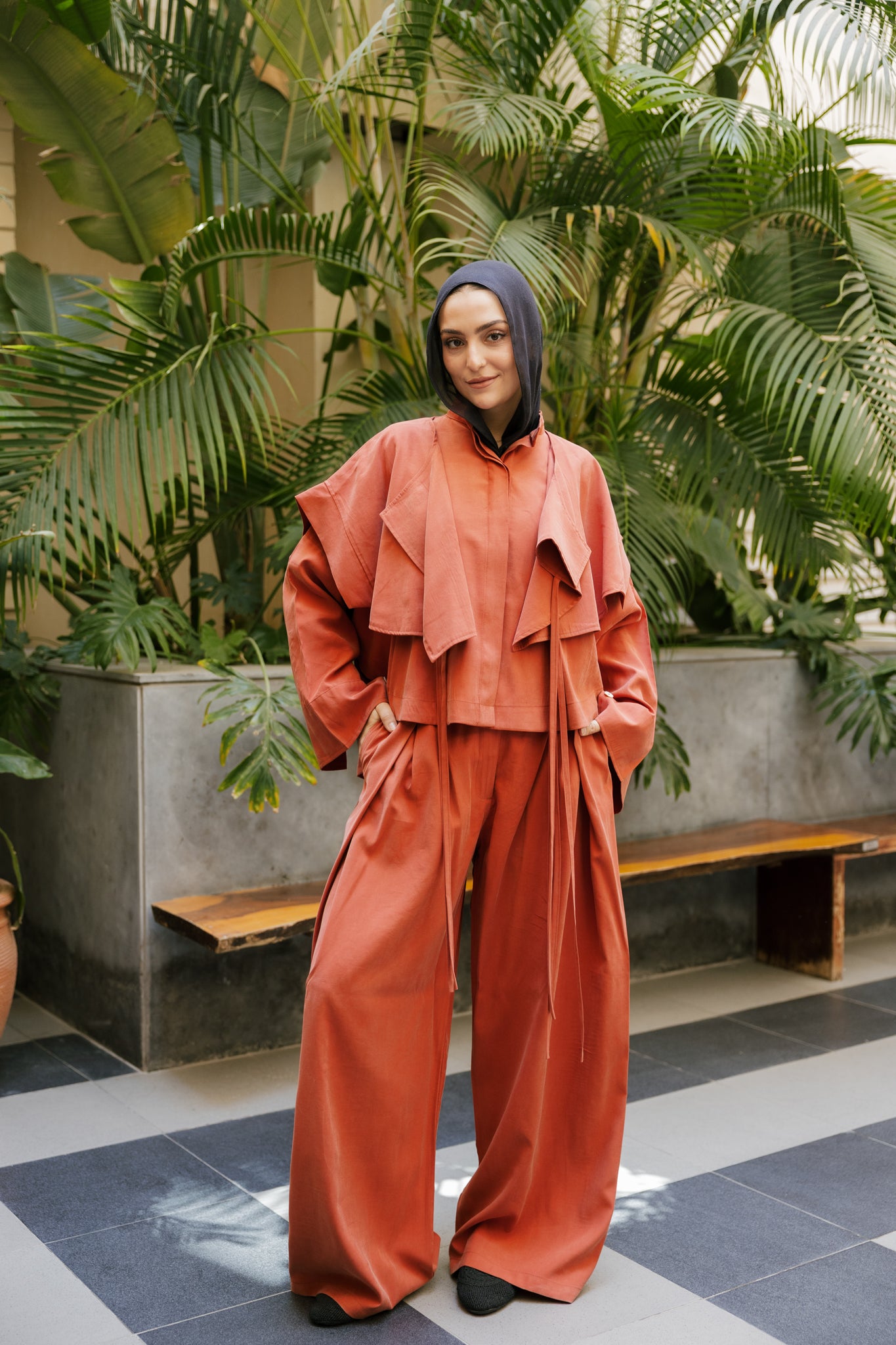 Layered set in taube