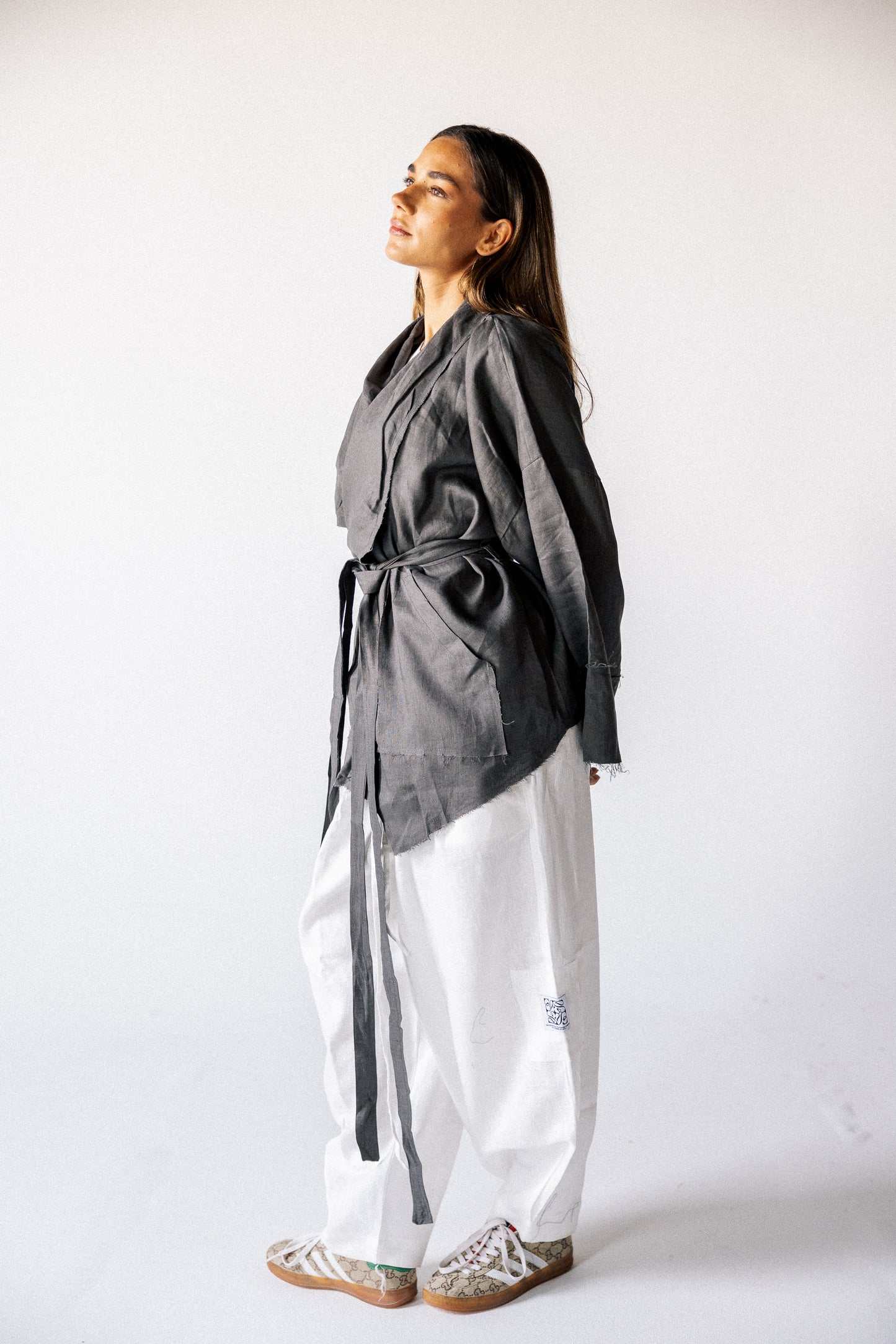 Collar kimono in dark grey