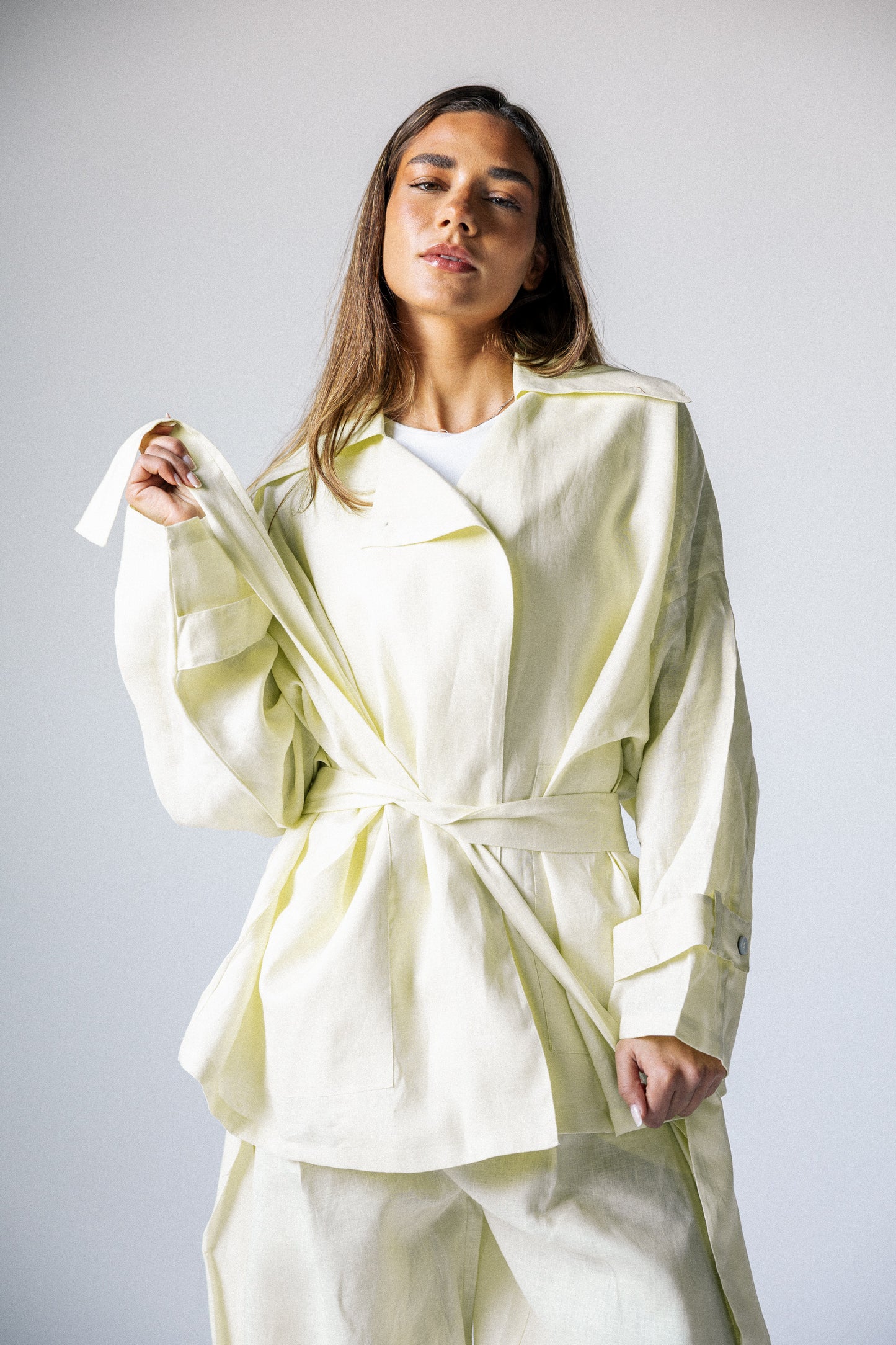 Double side set in butter yellow