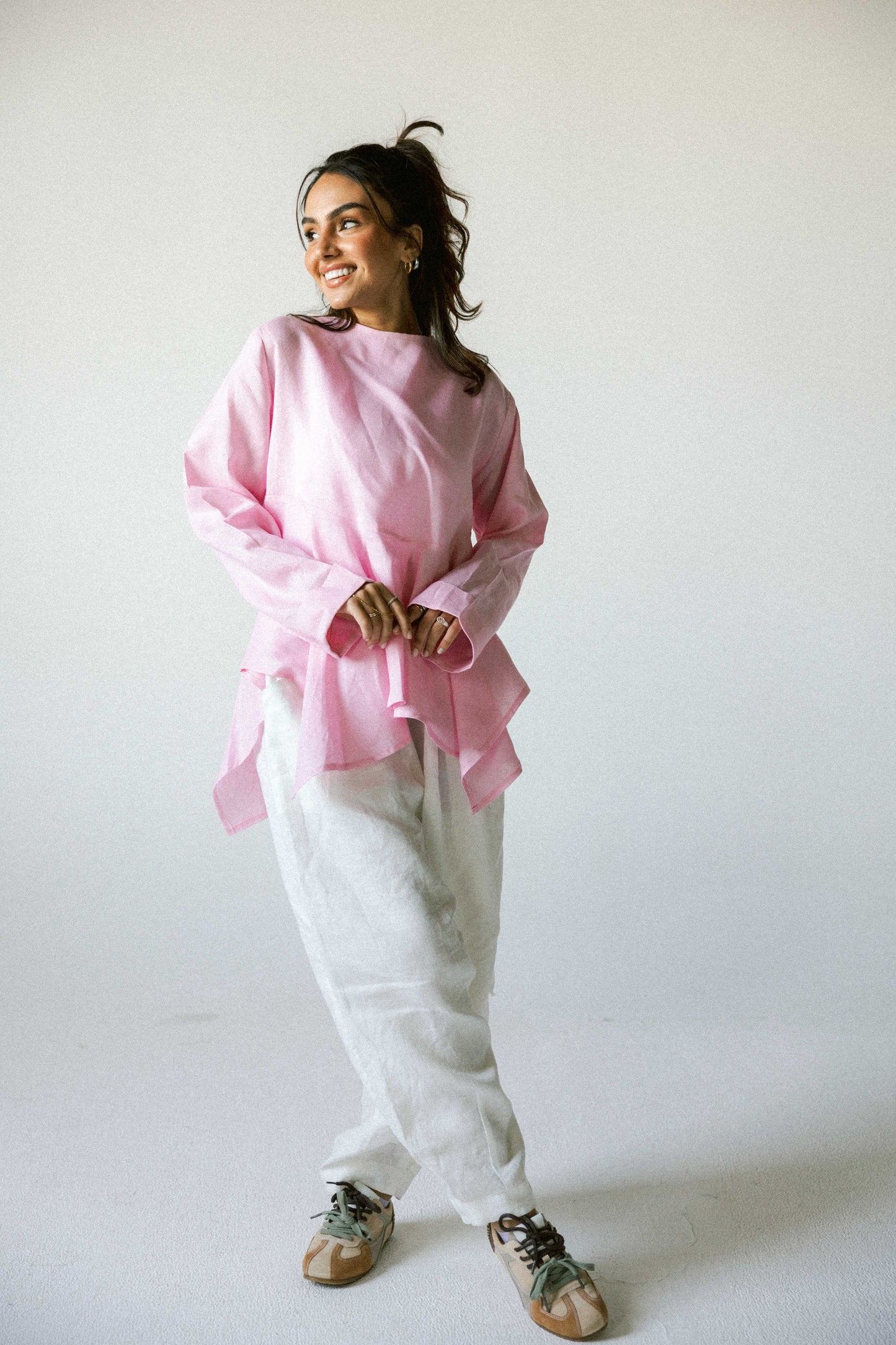 Ruffeled linen top in pink
