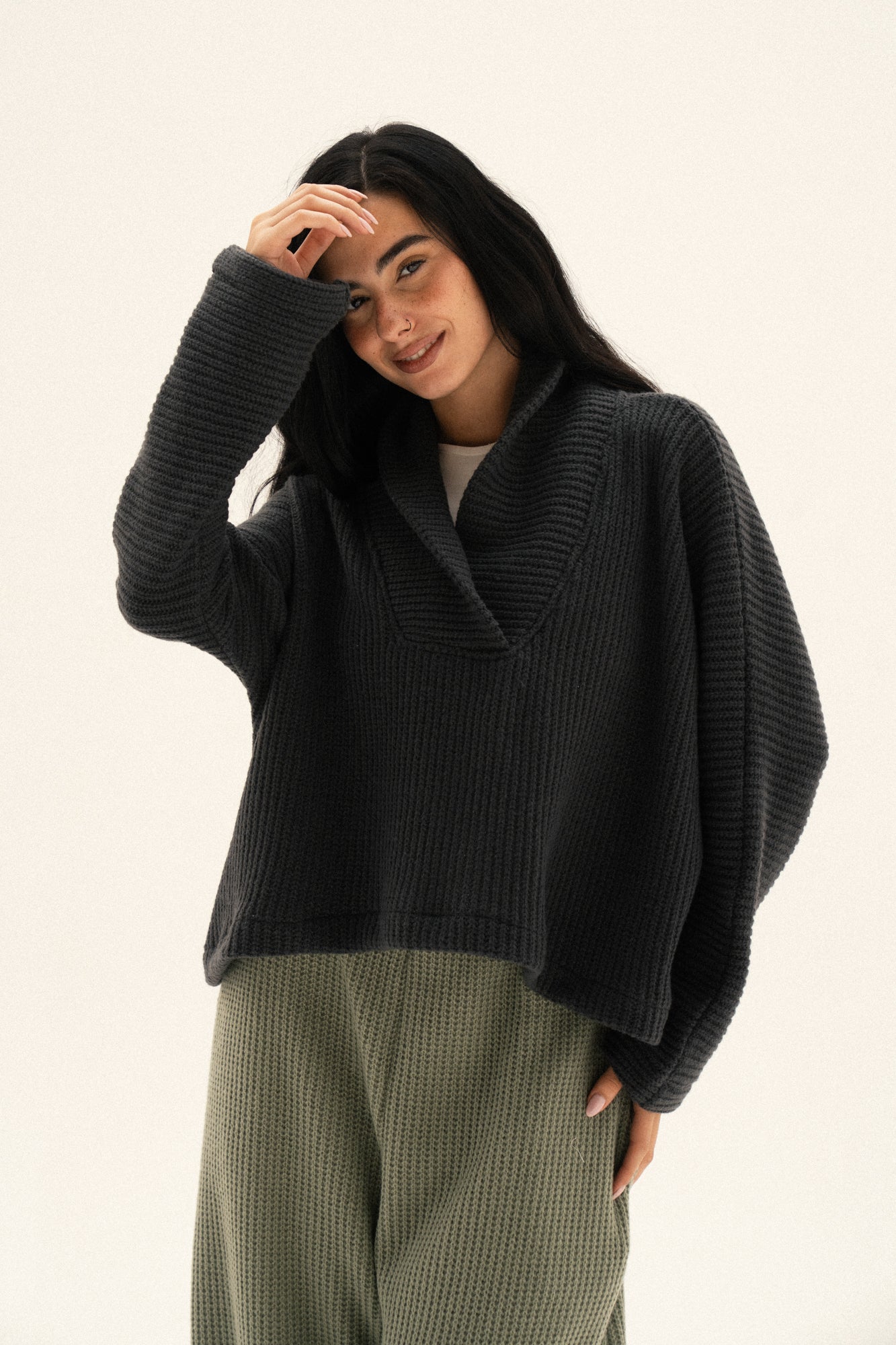 collar pullover in dark grey