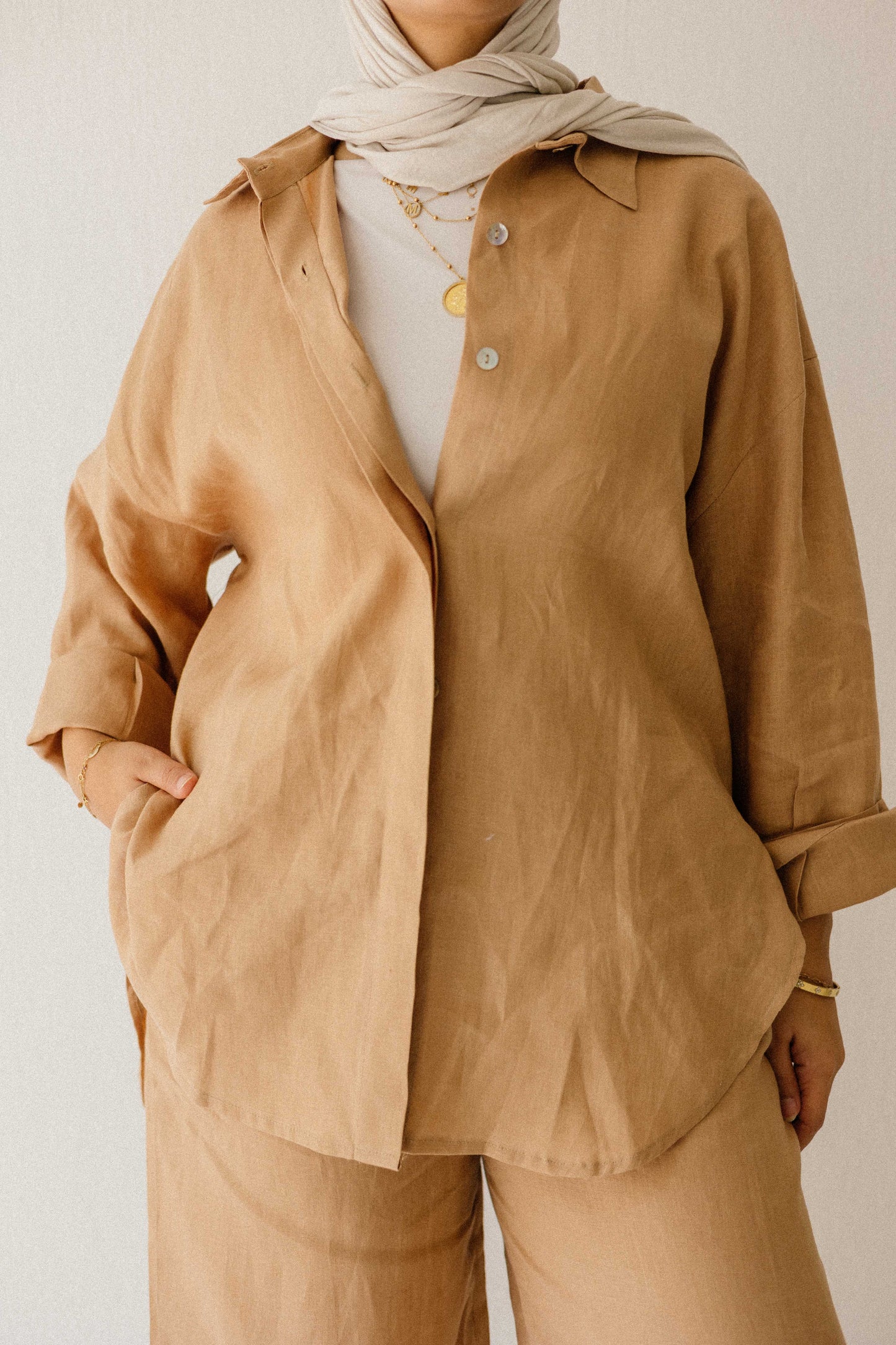 Daily Linen Shirt In Light Camel