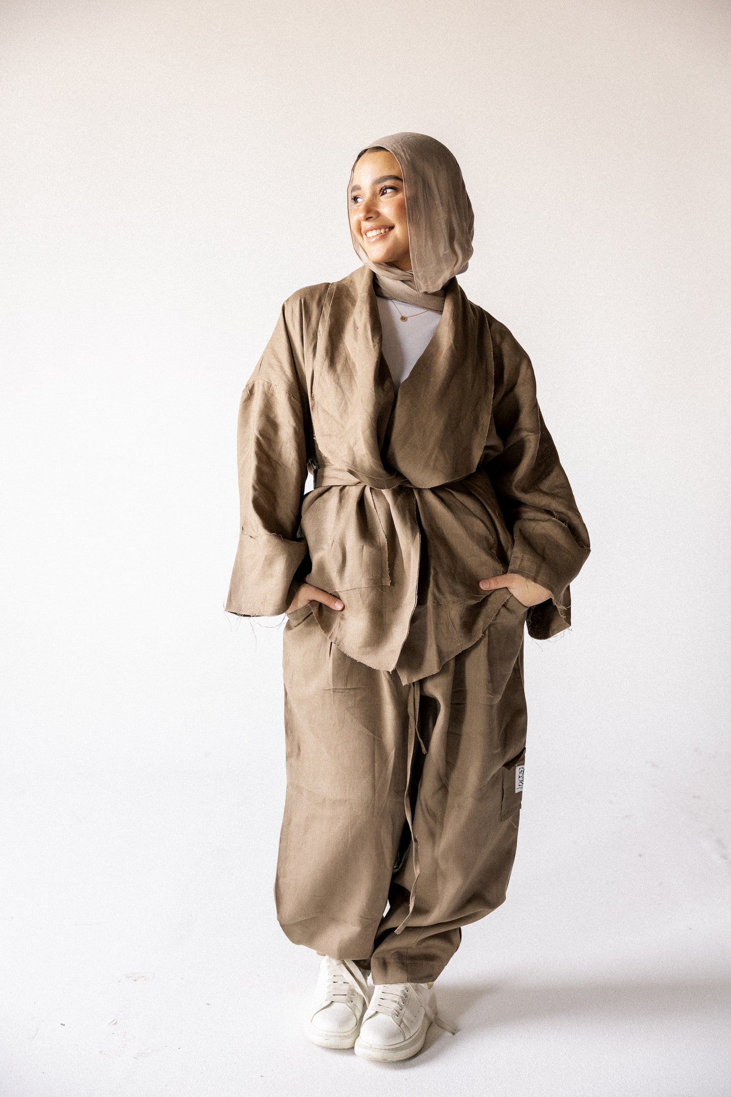 Collar kimono in dark cafe