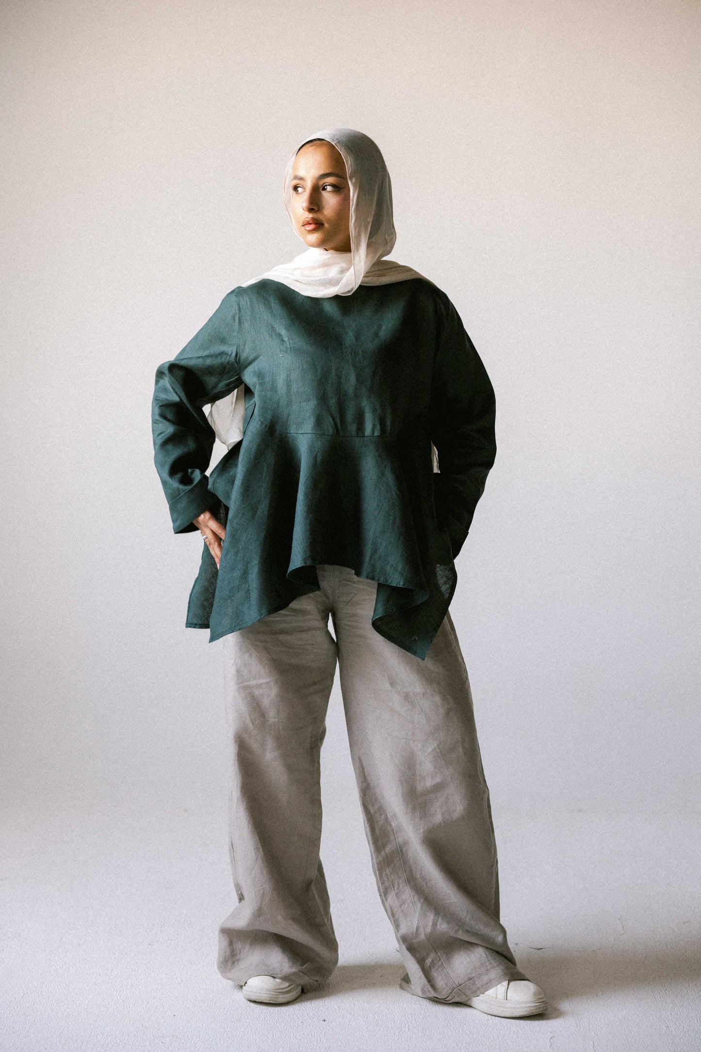 Ruffeled linen top in dark-green