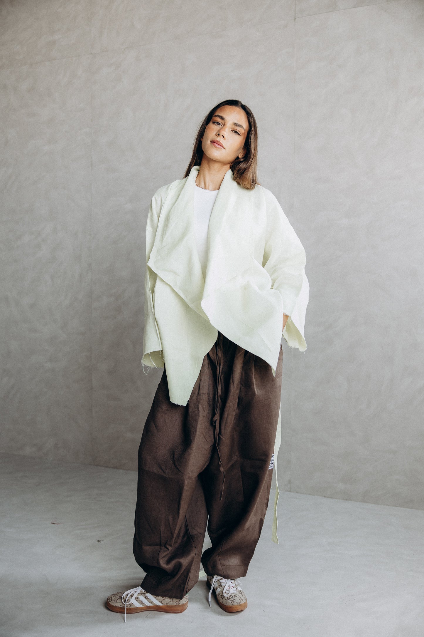 Collar kimono in butter yellow
