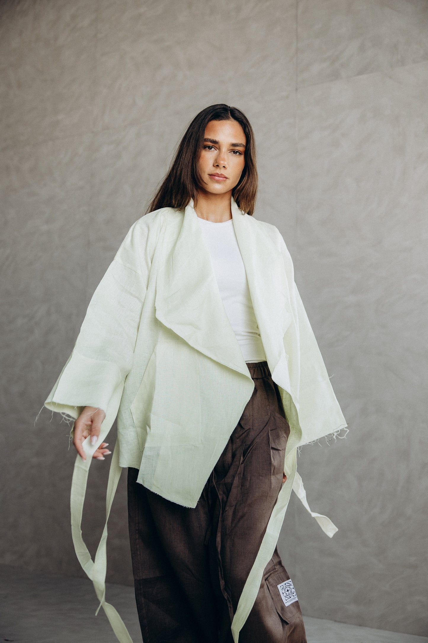 Collar kimono in butter yellow