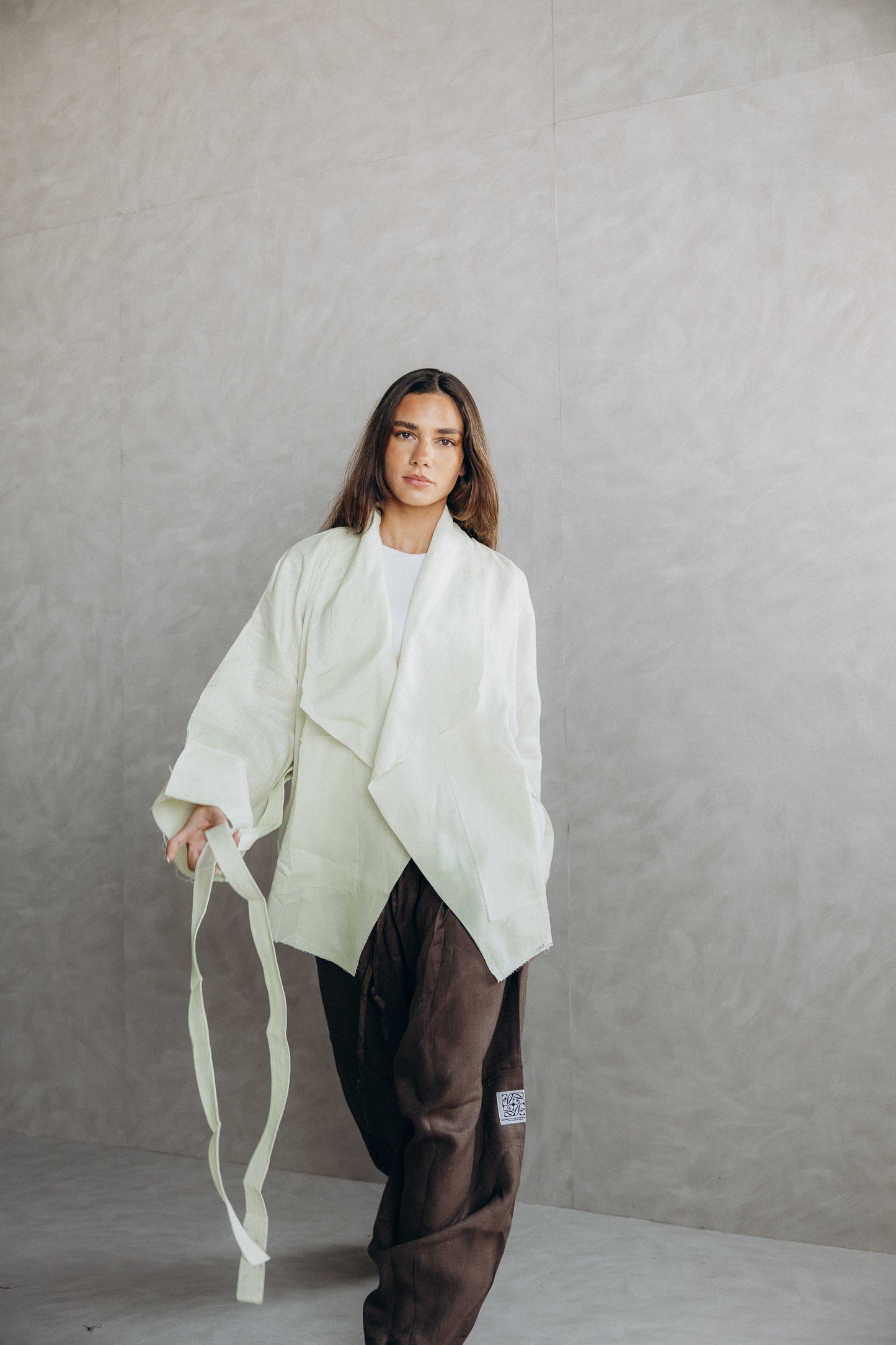 Collar kimono in butter yellow