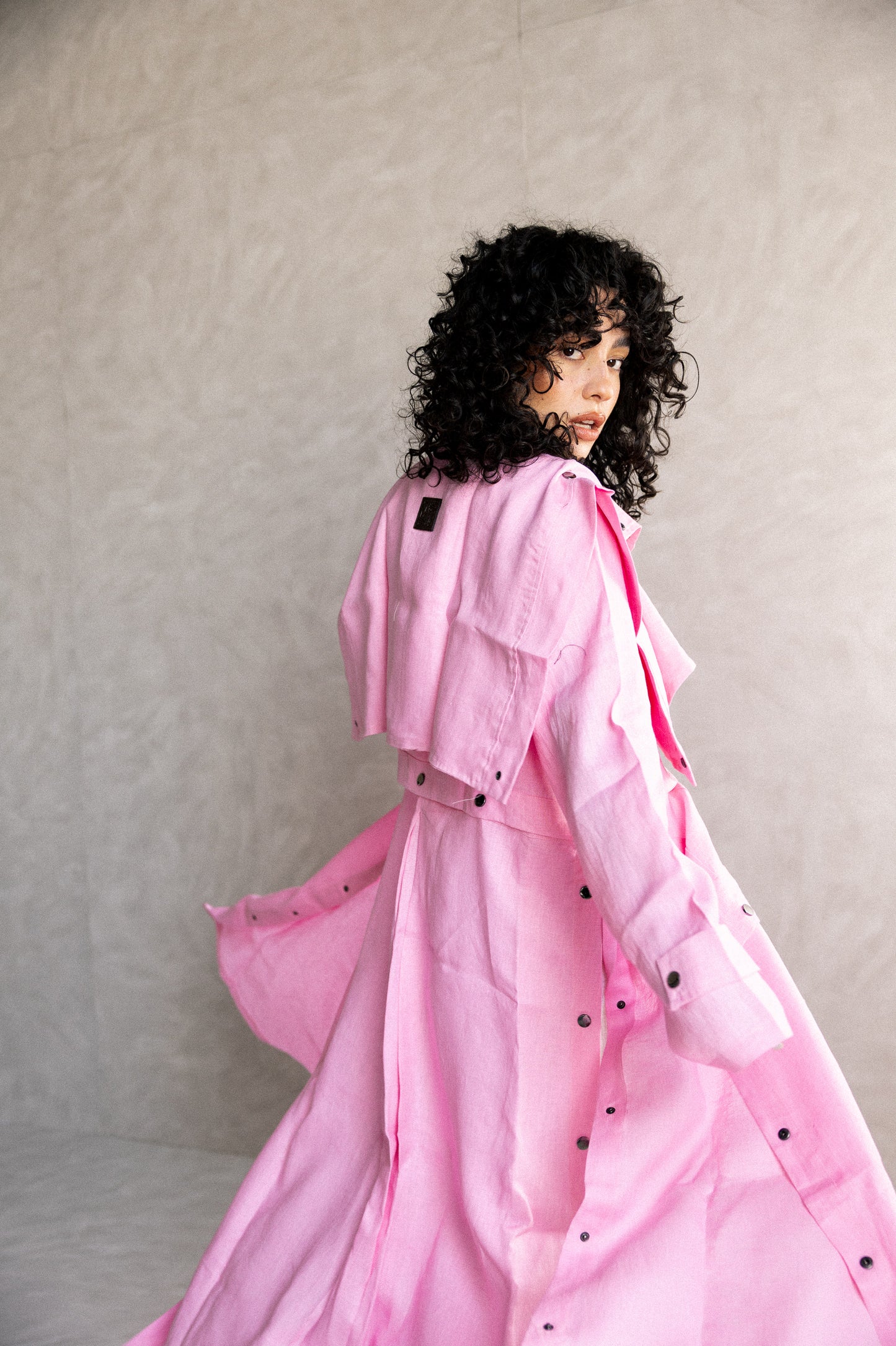 Jouzoor linen coat in pink
