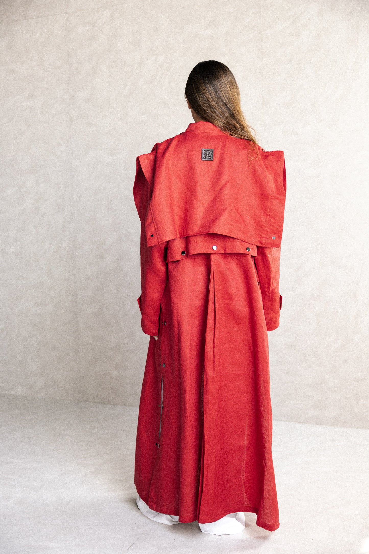 Jouzoor linen coat in red