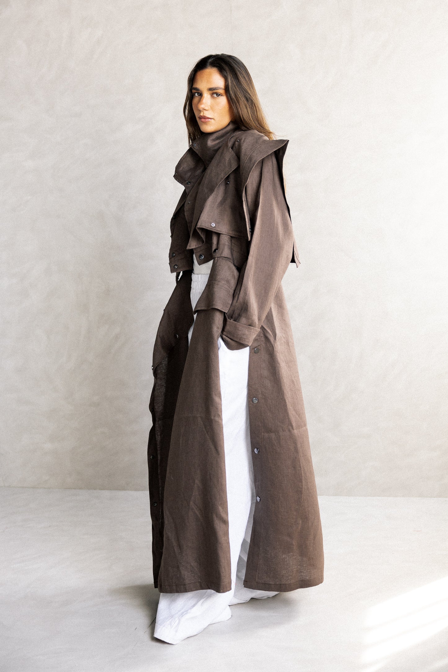 Jouzoor linen coat in brown