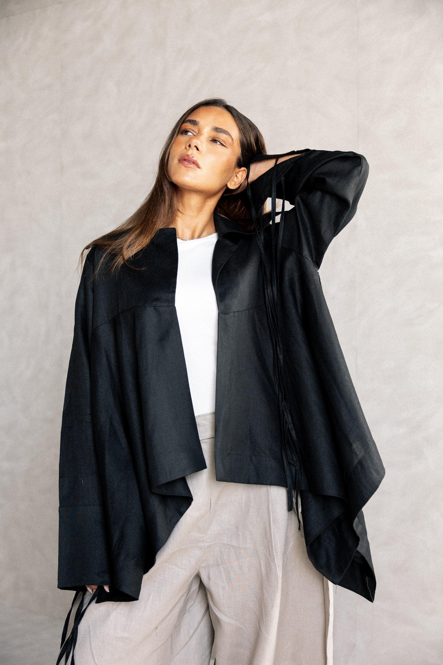 Double fringes kimono in black