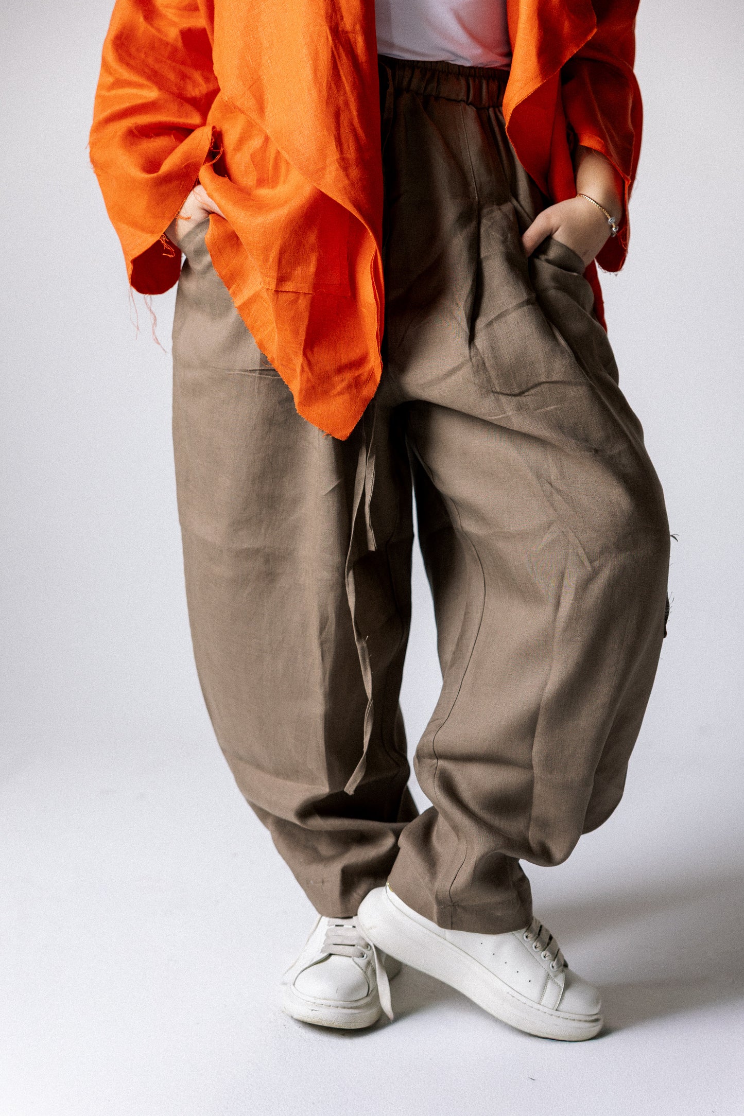 Balloon pant in dark cafe