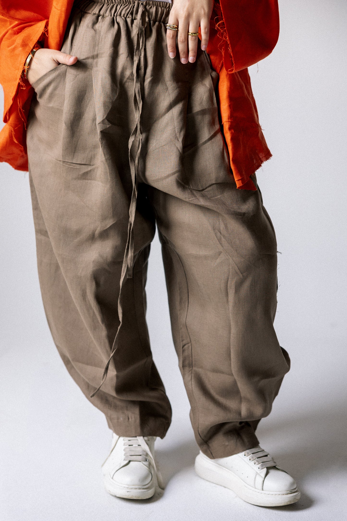 Balloon pant in dark cafe