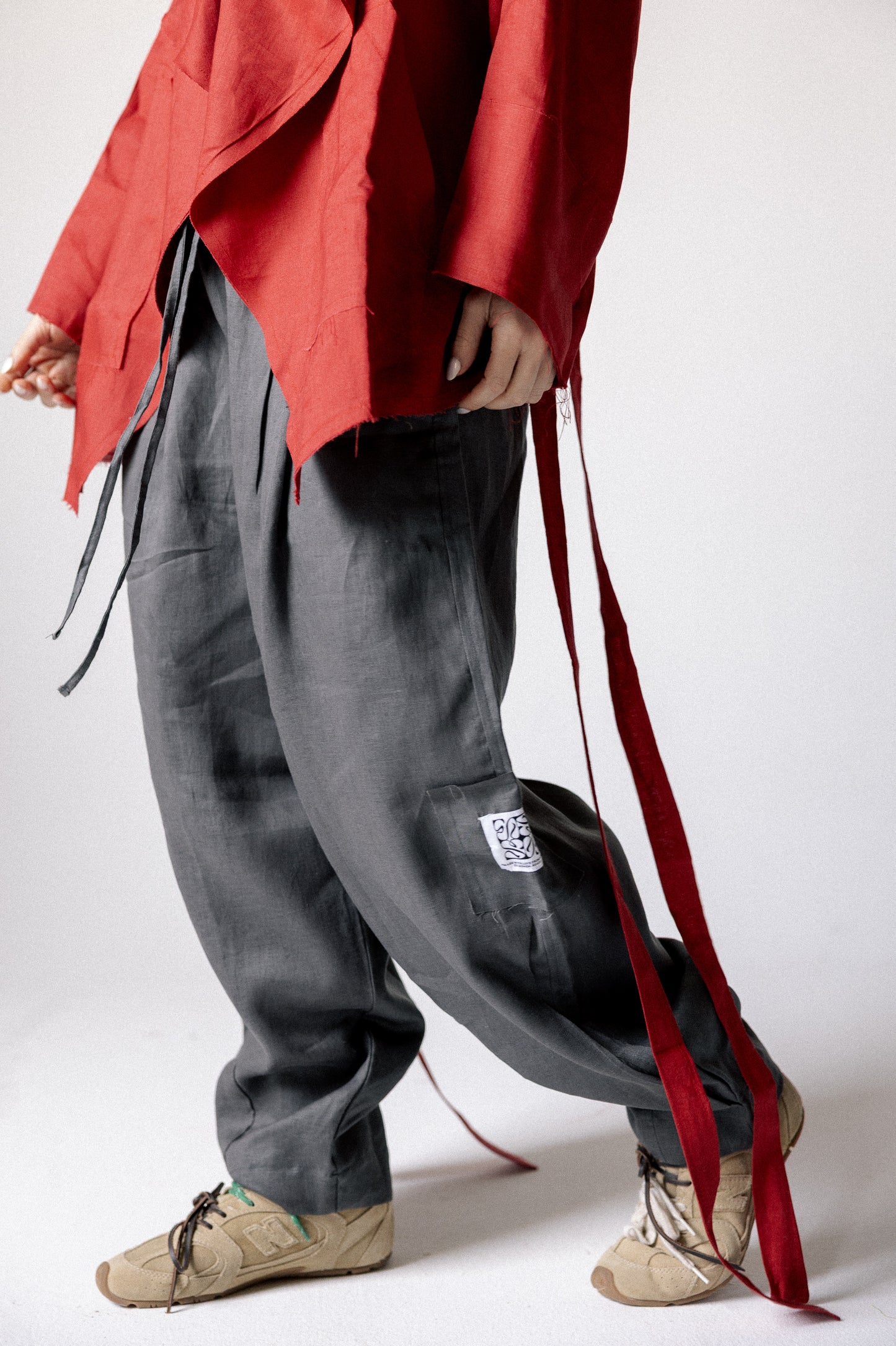 Balloon pant in dark grey
