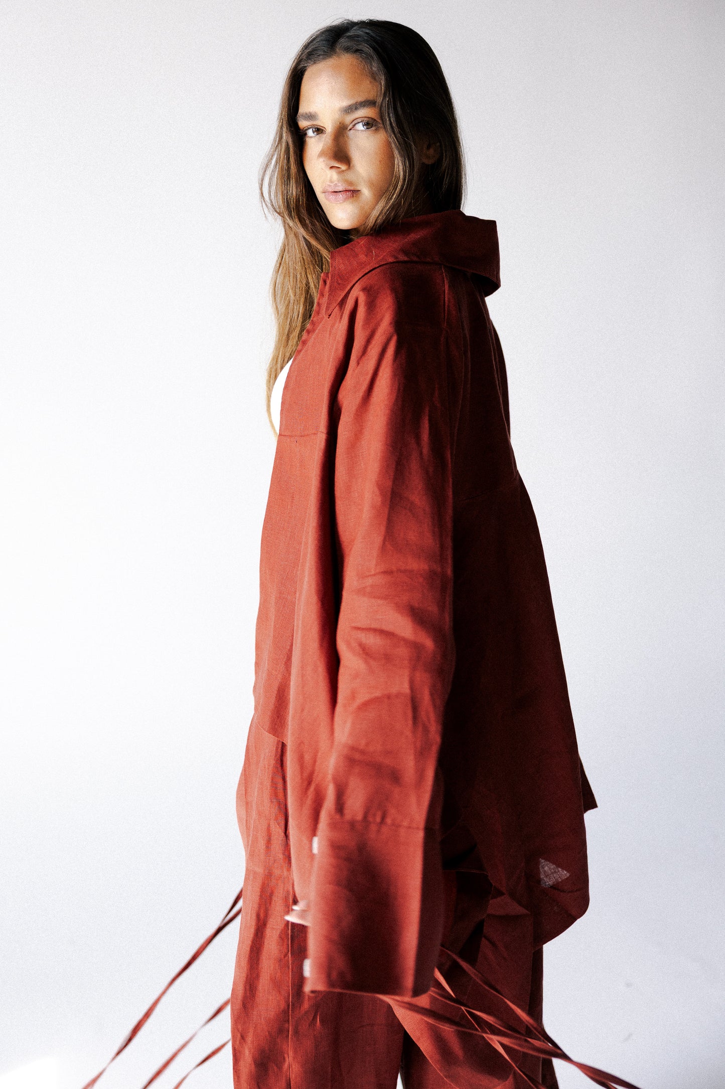 Double fringes kimono in burnt red