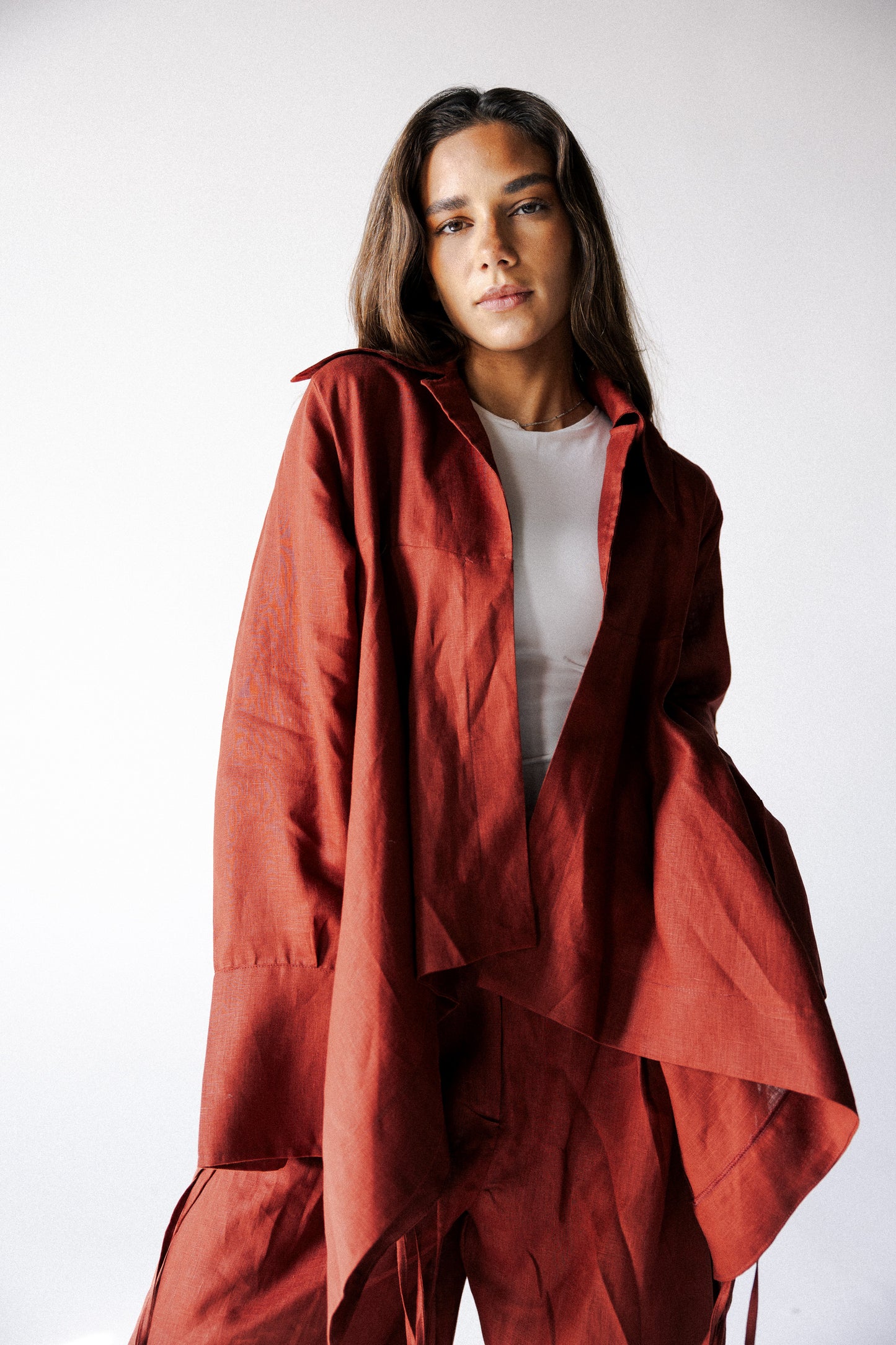 Double fringes kimono in burnt red