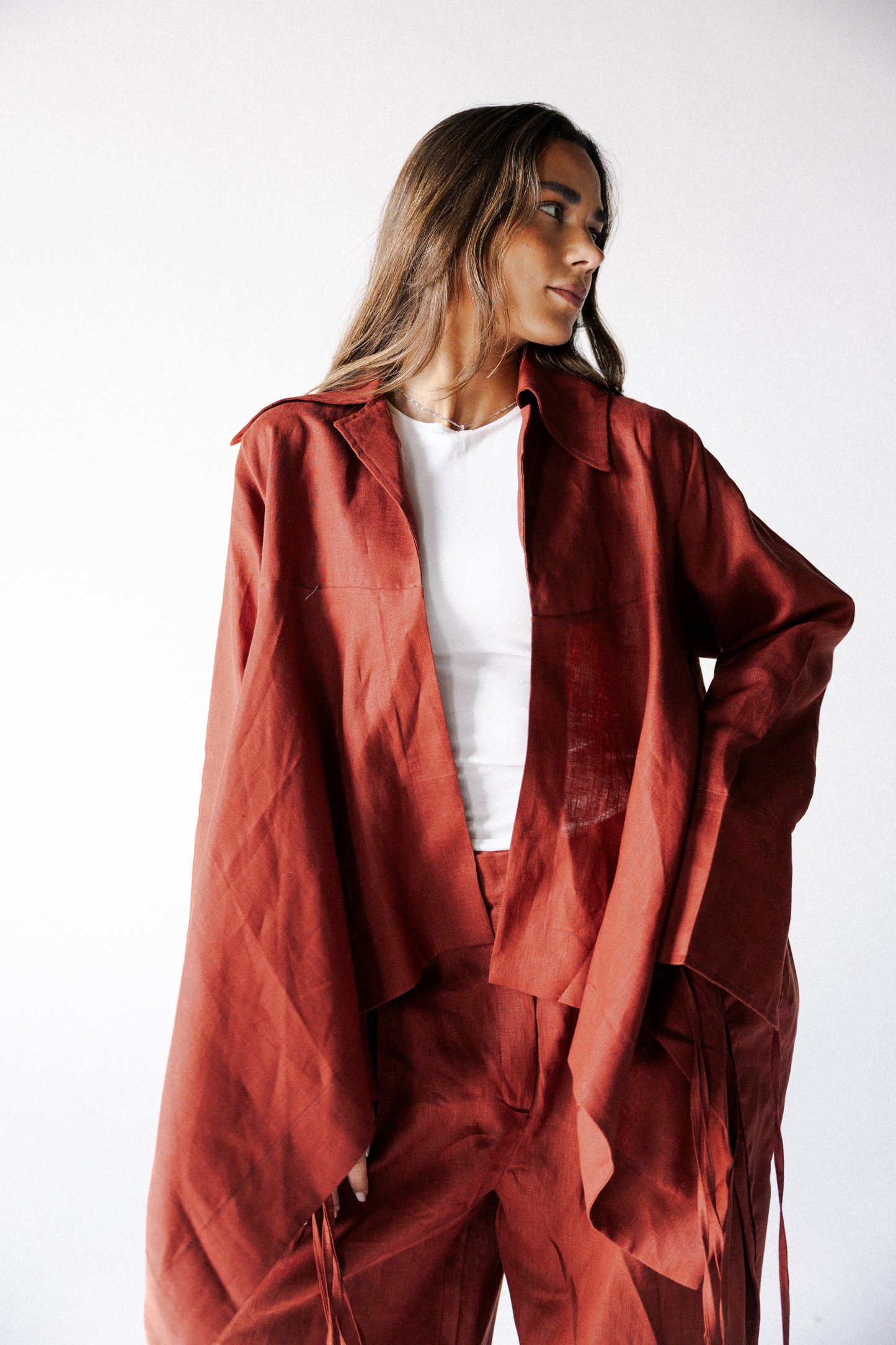 Double fringes kimono in burnt red