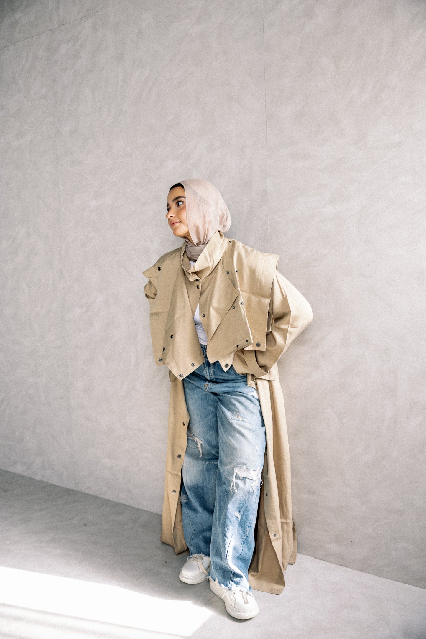 Jouzoor tensile coat in cafe