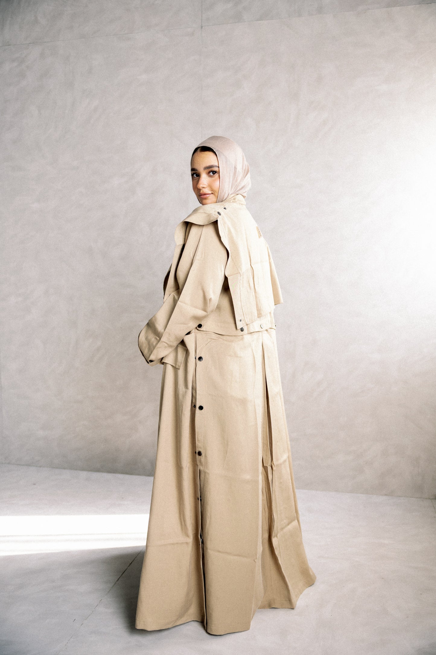Jouzoor tensile coat in cafe