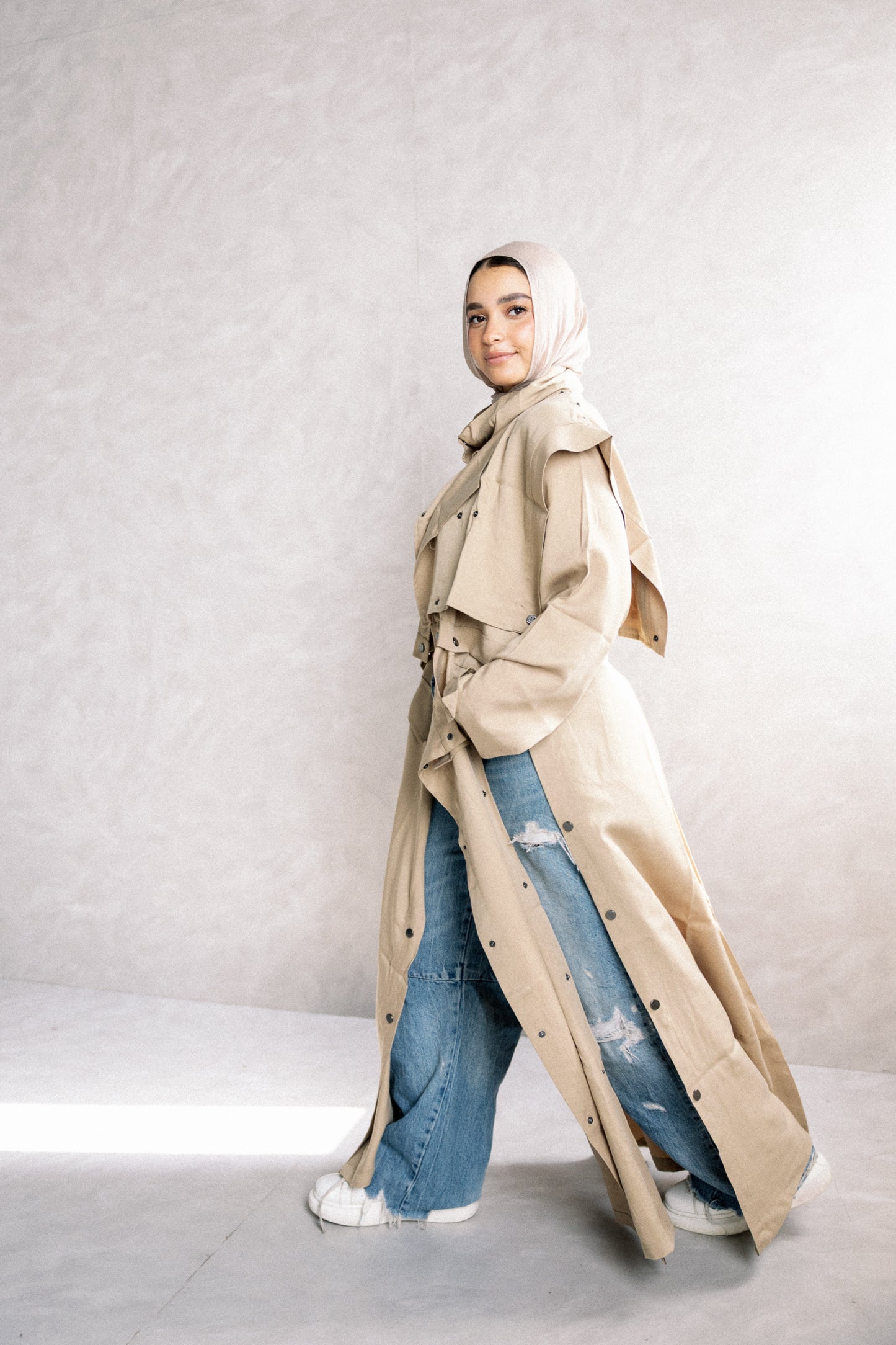 Jouzoor tensile coat in cafe