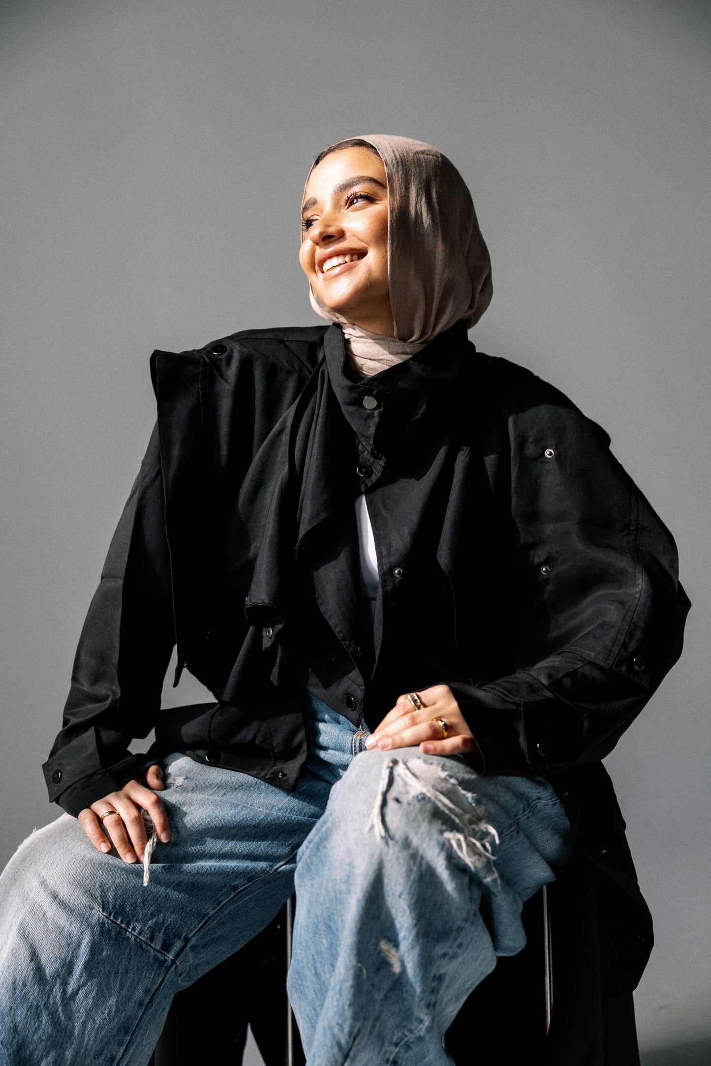 Jouzoor tensile coat in black