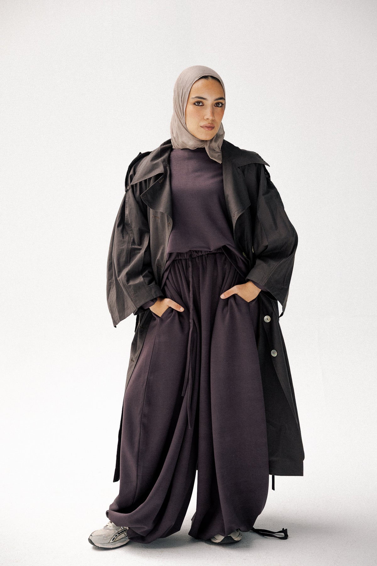 Rounded trench coat in grey