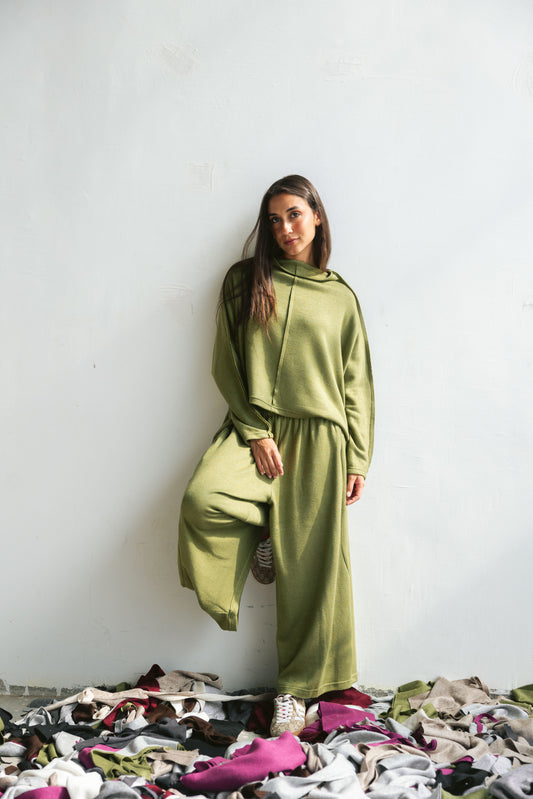 Signature wool set in lime green