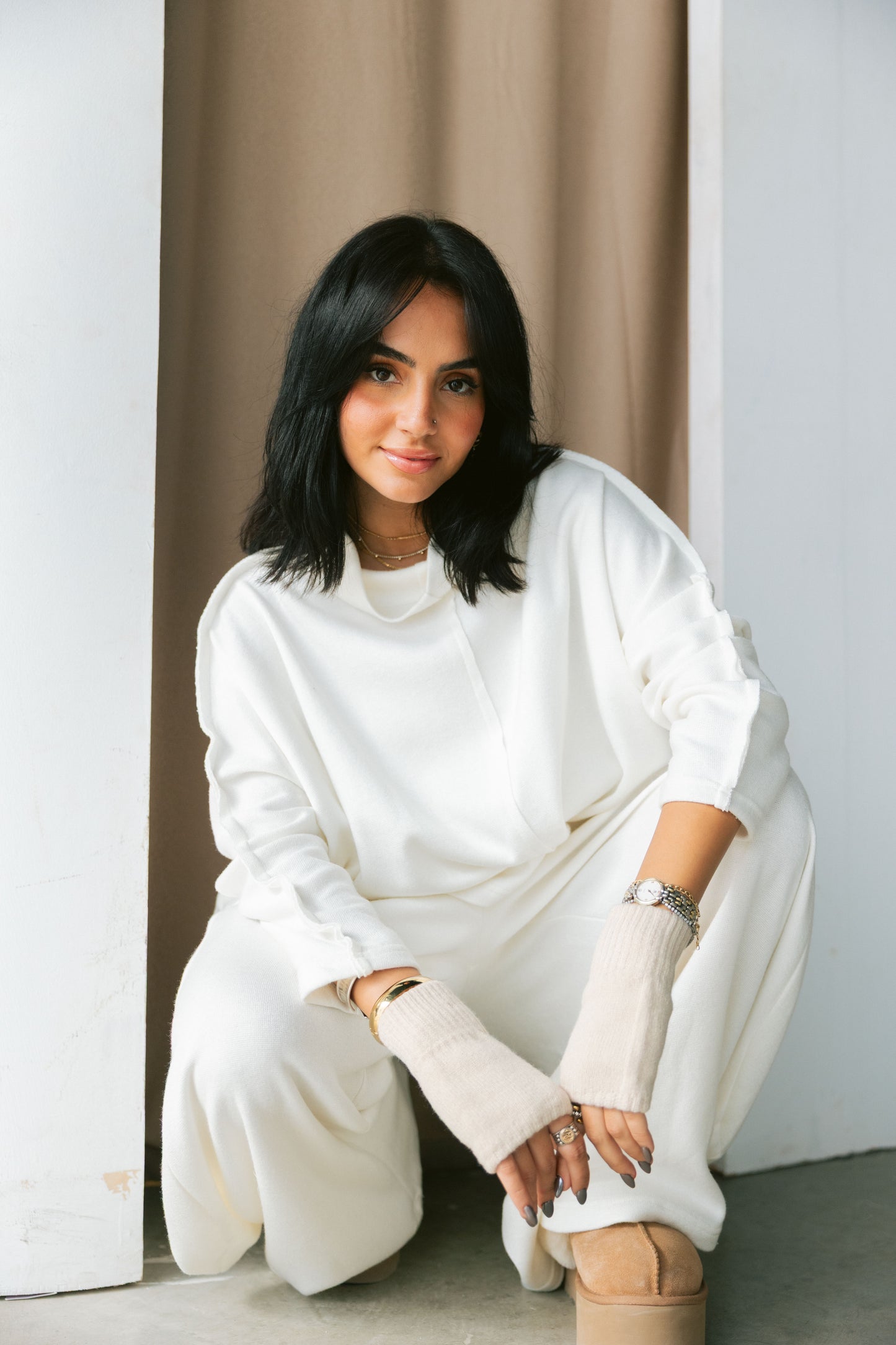 Signature wool set in off-white
