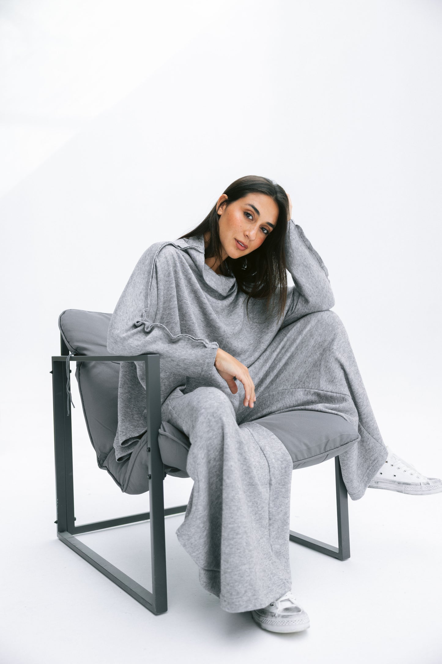 Signature wool set in shimmer grey