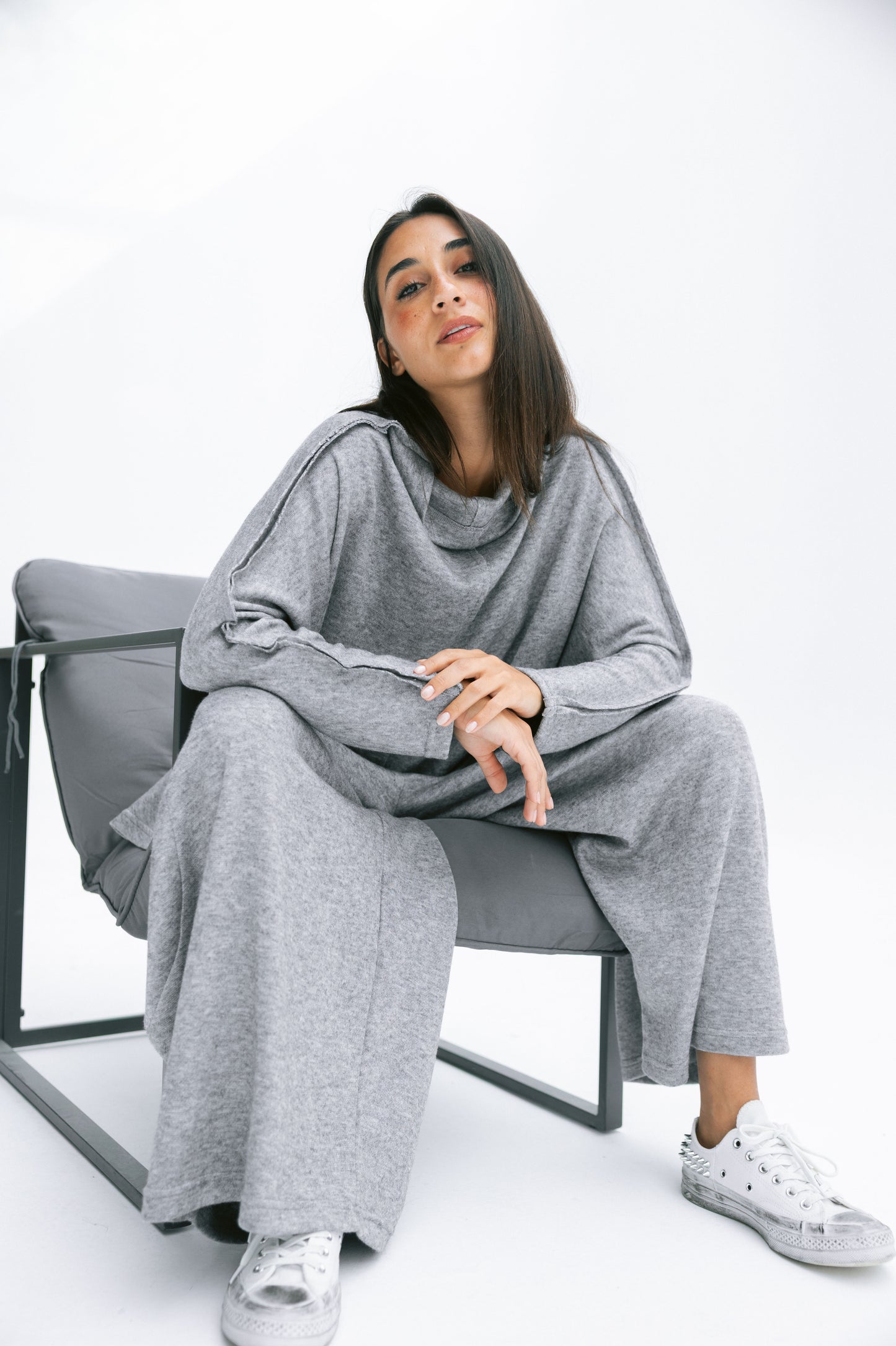 Signature wool set in shimmer grey