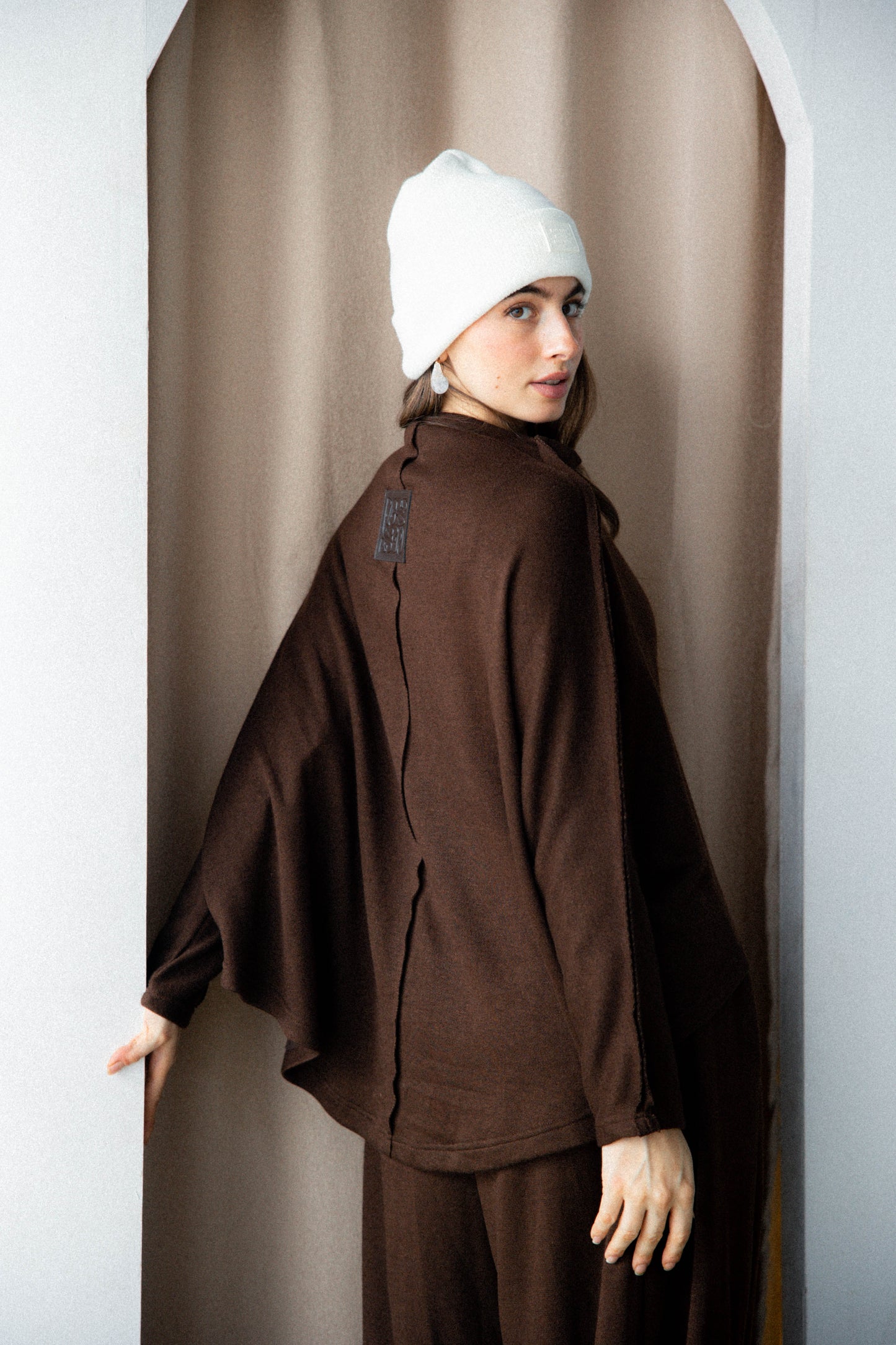 Signature wool set in brown