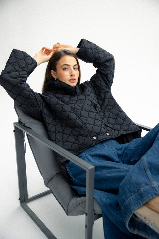 Collar puffer jacket in black