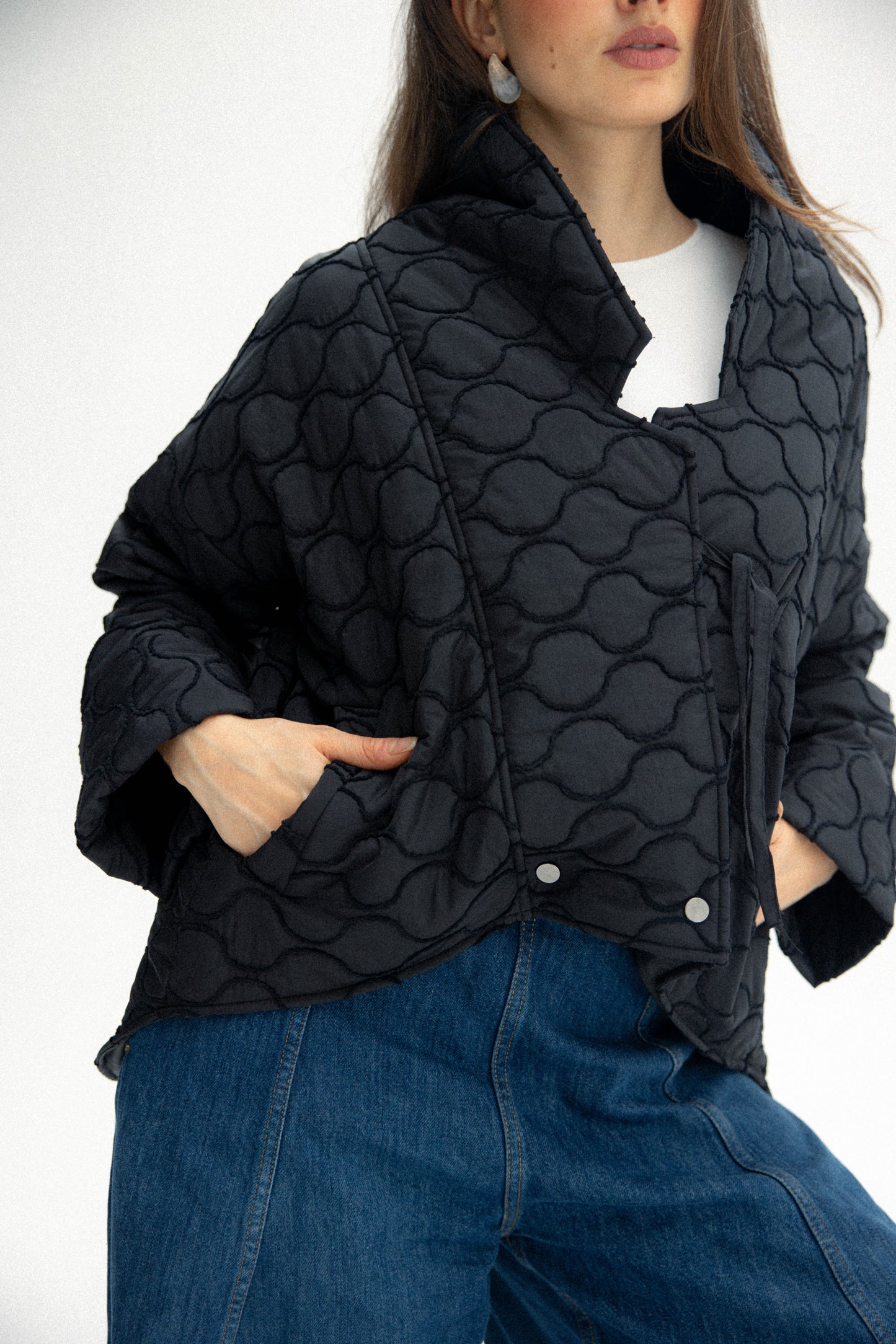 Collar puffer jacket in black
