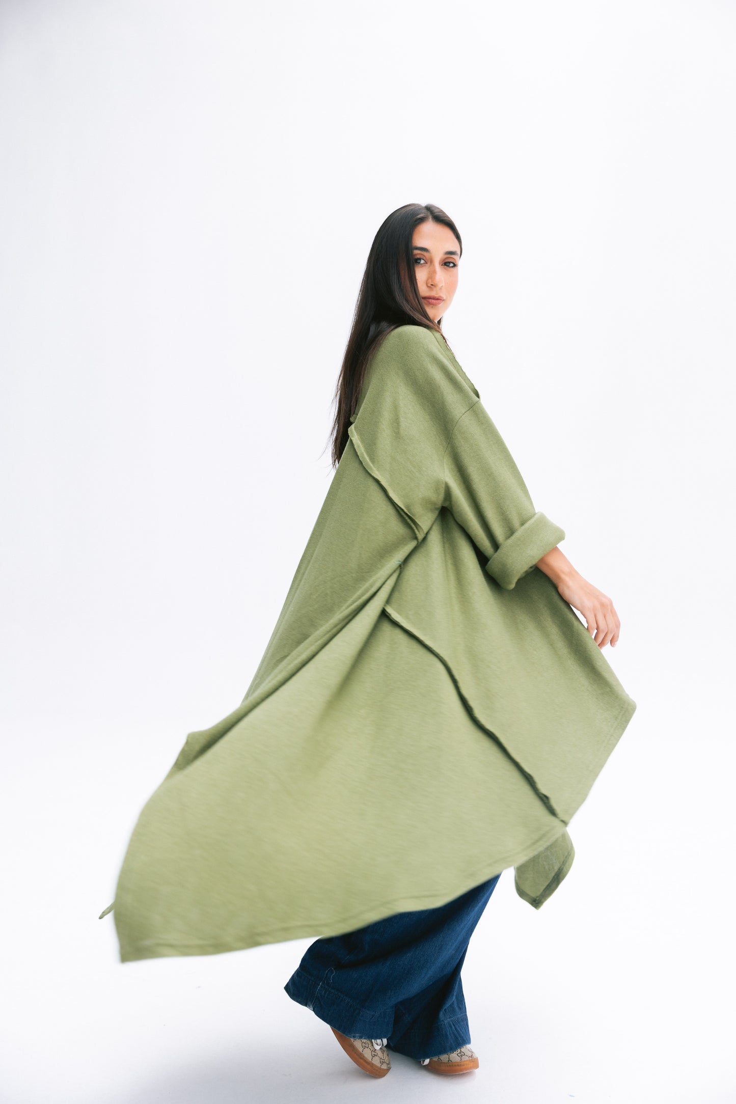 V kimono in green