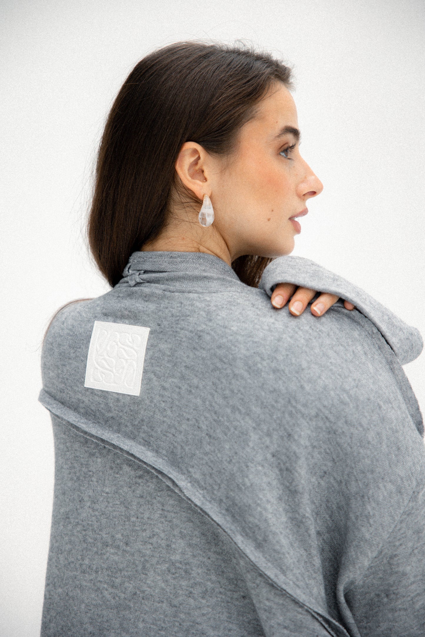V kimono in grey