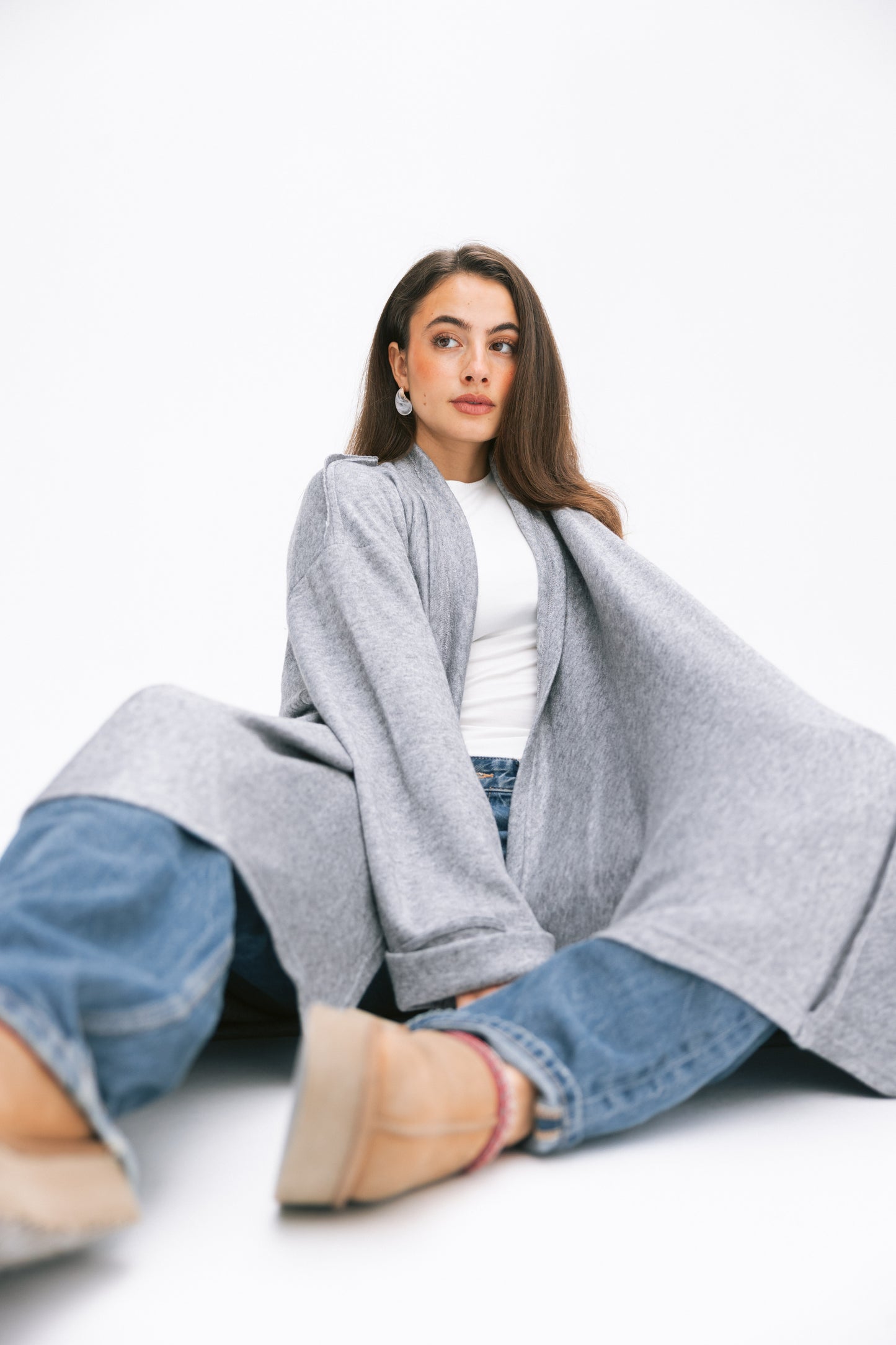 V kimono in grey