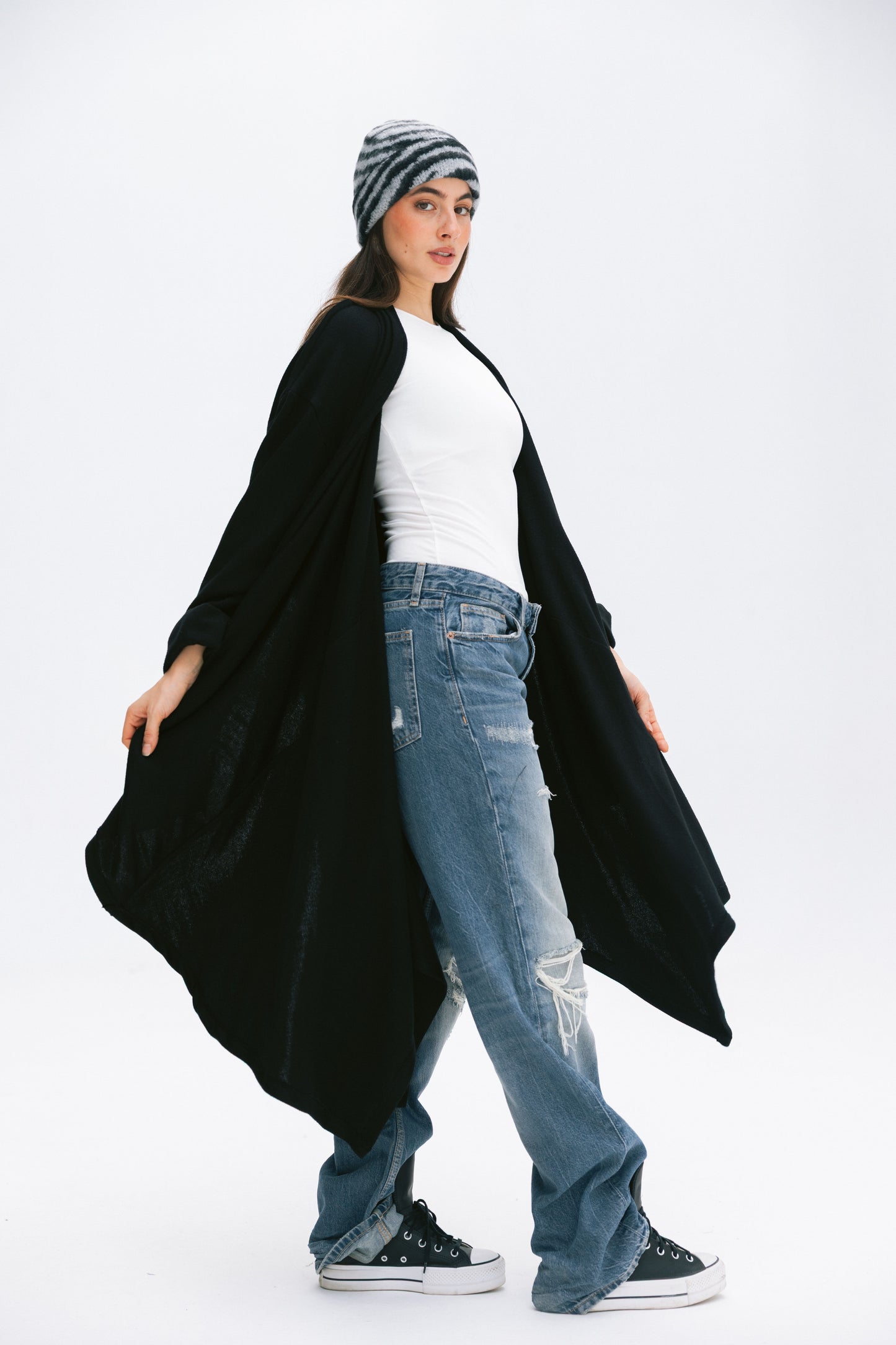 V kimono in black