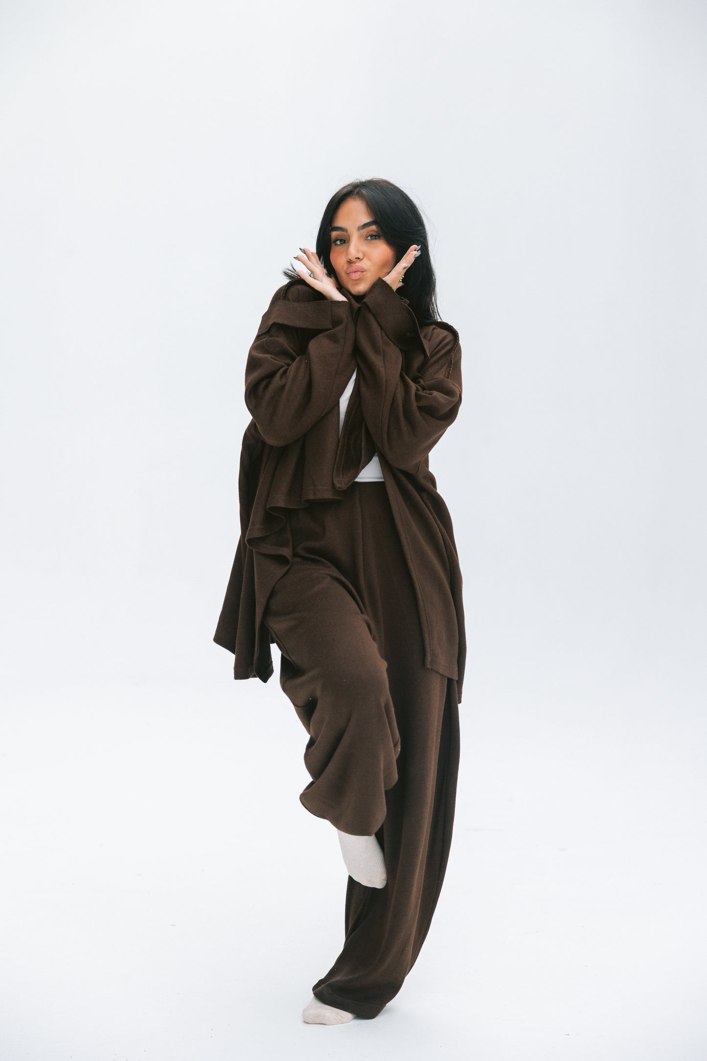Ruffled set in brown