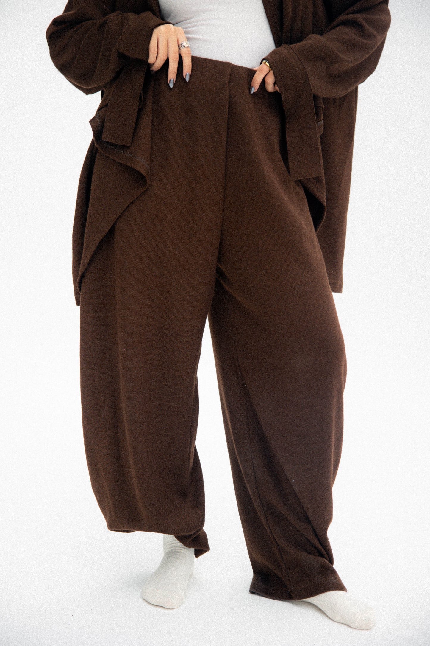 Ruffled set in brown